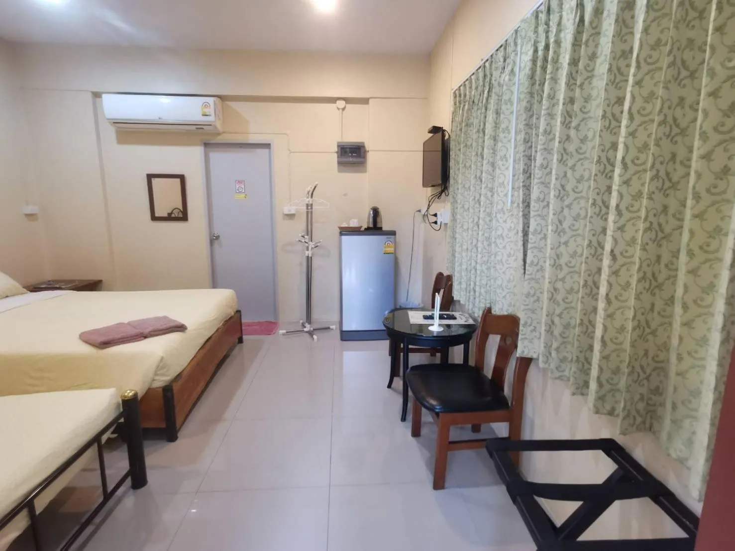 Photo of the whole room, Bed in Numhom Resort