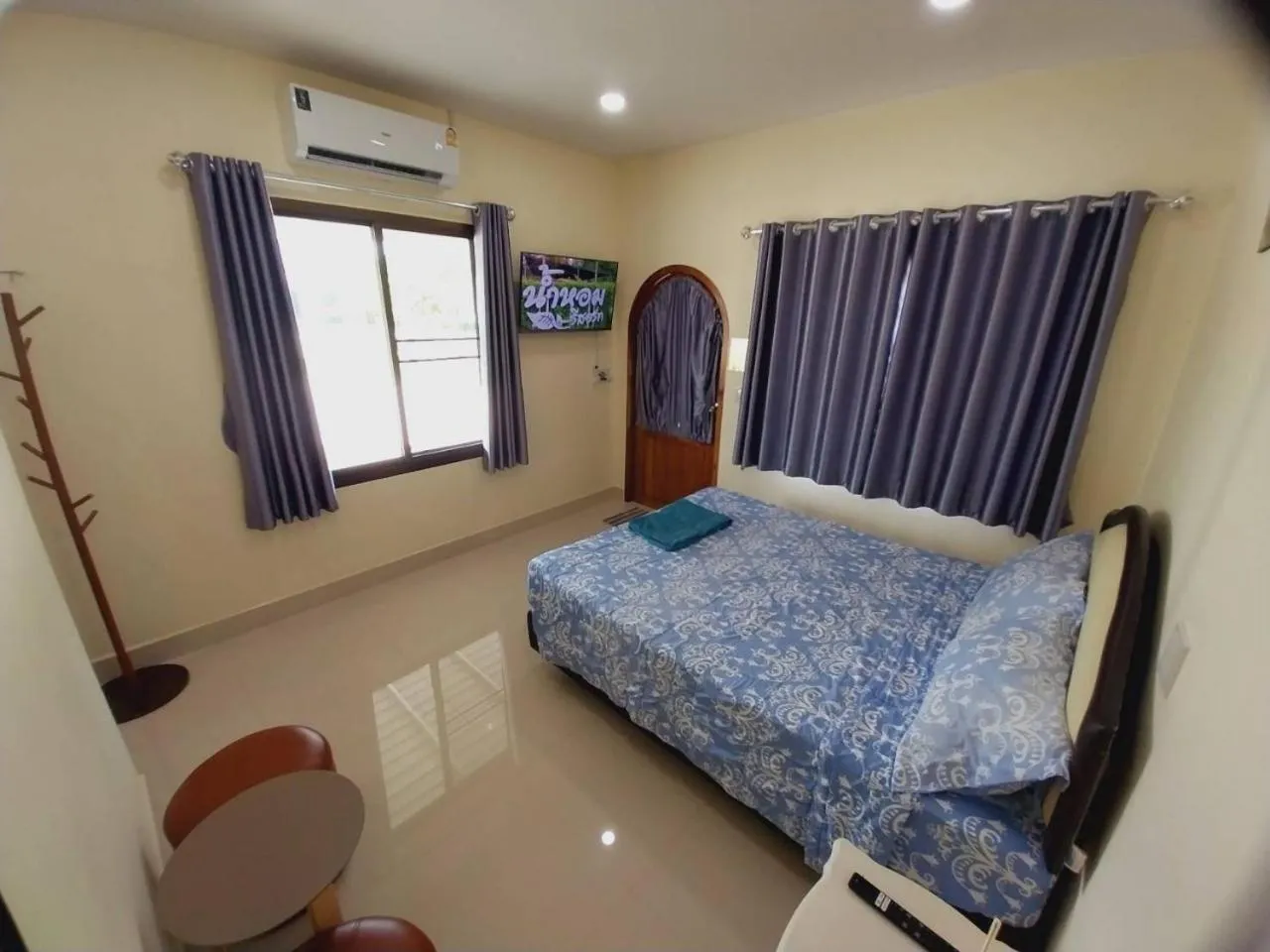 Bedroom, Bed in Numhom Resort