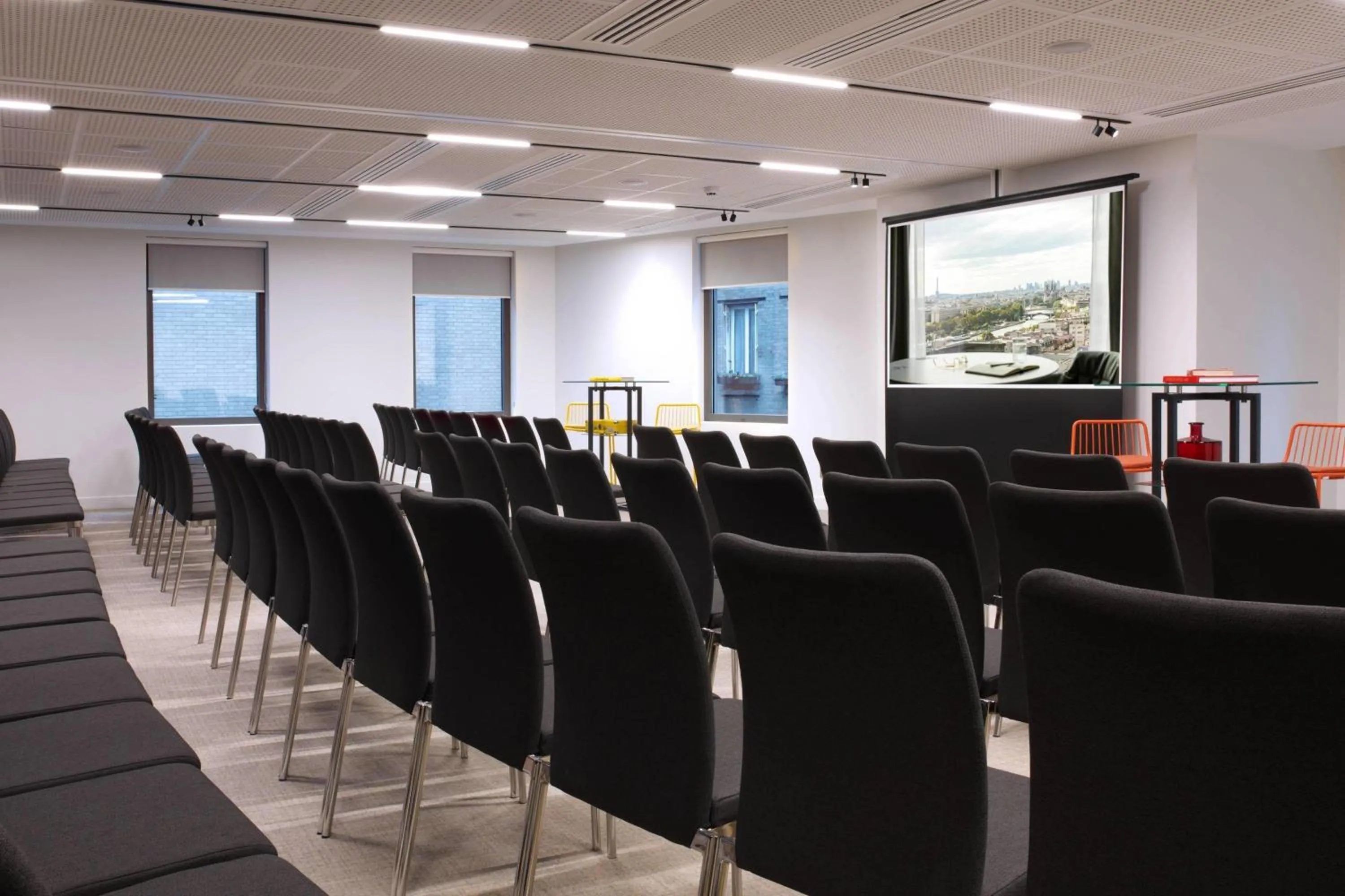 Meeting/conference room in Courtyard by Marriott Paris Gare de Lyon