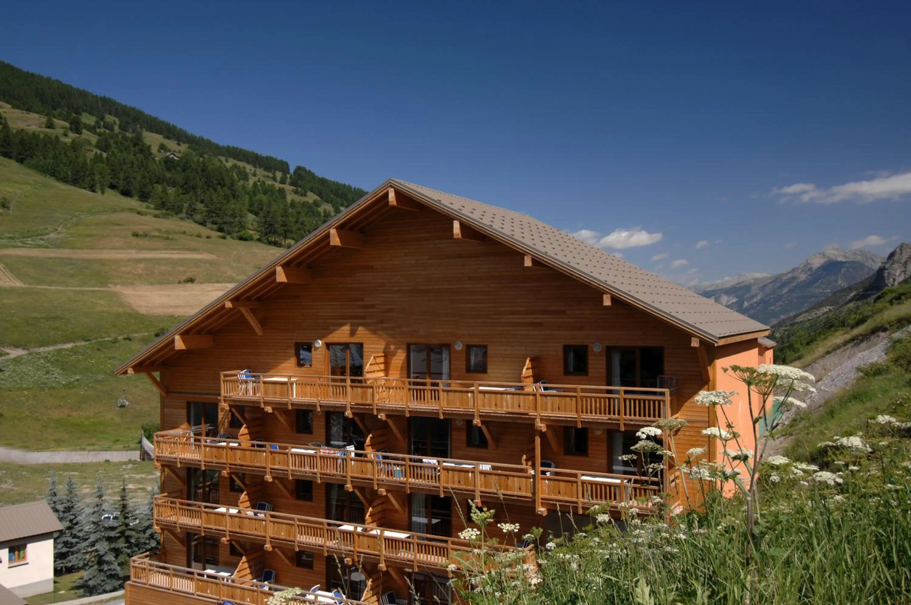 Facade/entrance in Résidence Odalys Pra Sainte Marie
