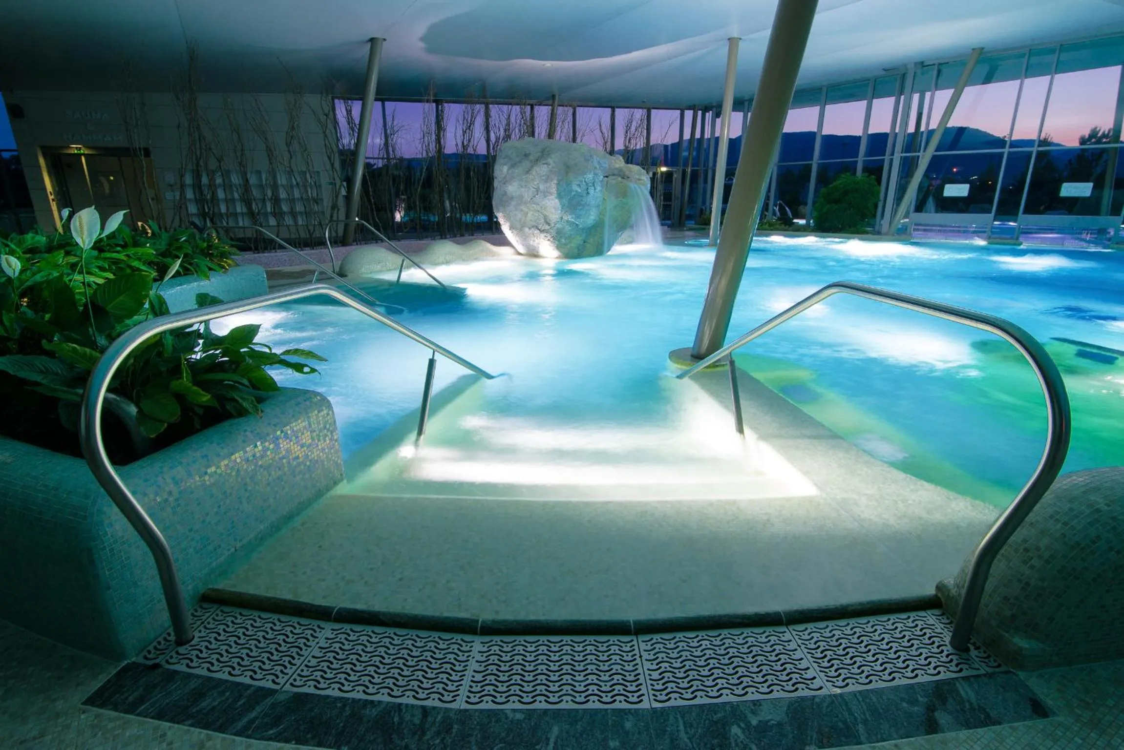 Hot Tub in Hôtel Barrière Ribeauvillé