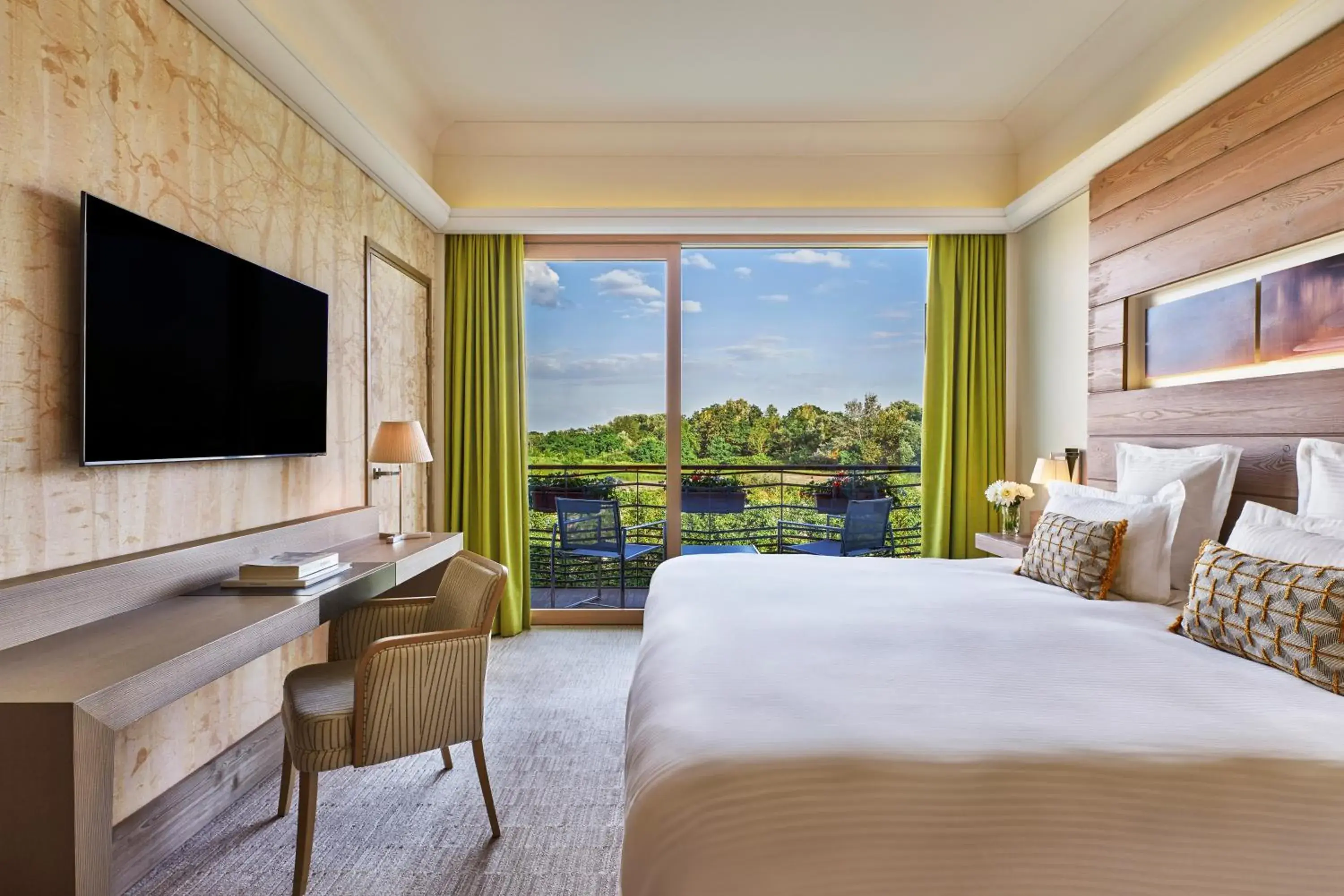 Superior double room with vineyard view in Hôtel Barrière Ribeauvillé Superior double room with vineyard view in Hôtel Barrière Ribeauvillé