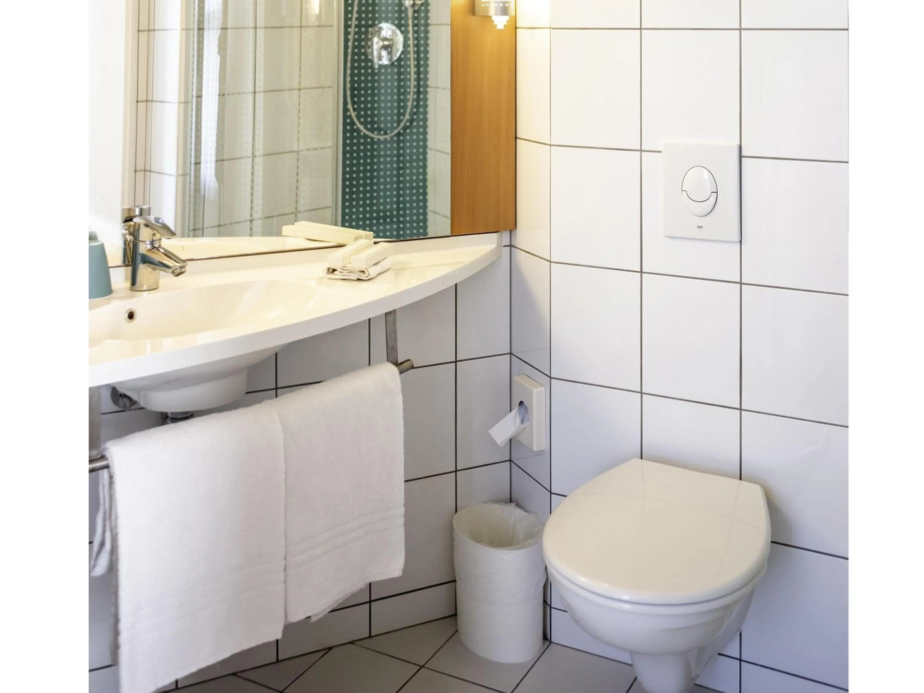 Bedroom in Ibis Kaunas Centre