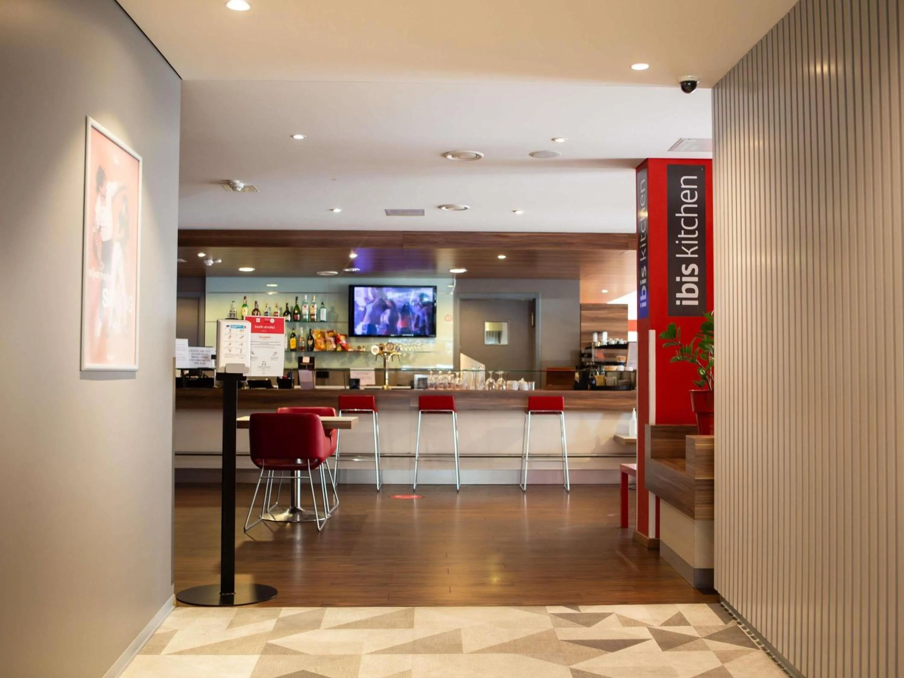 Lounge or bar in Ibis Kaunas Centre