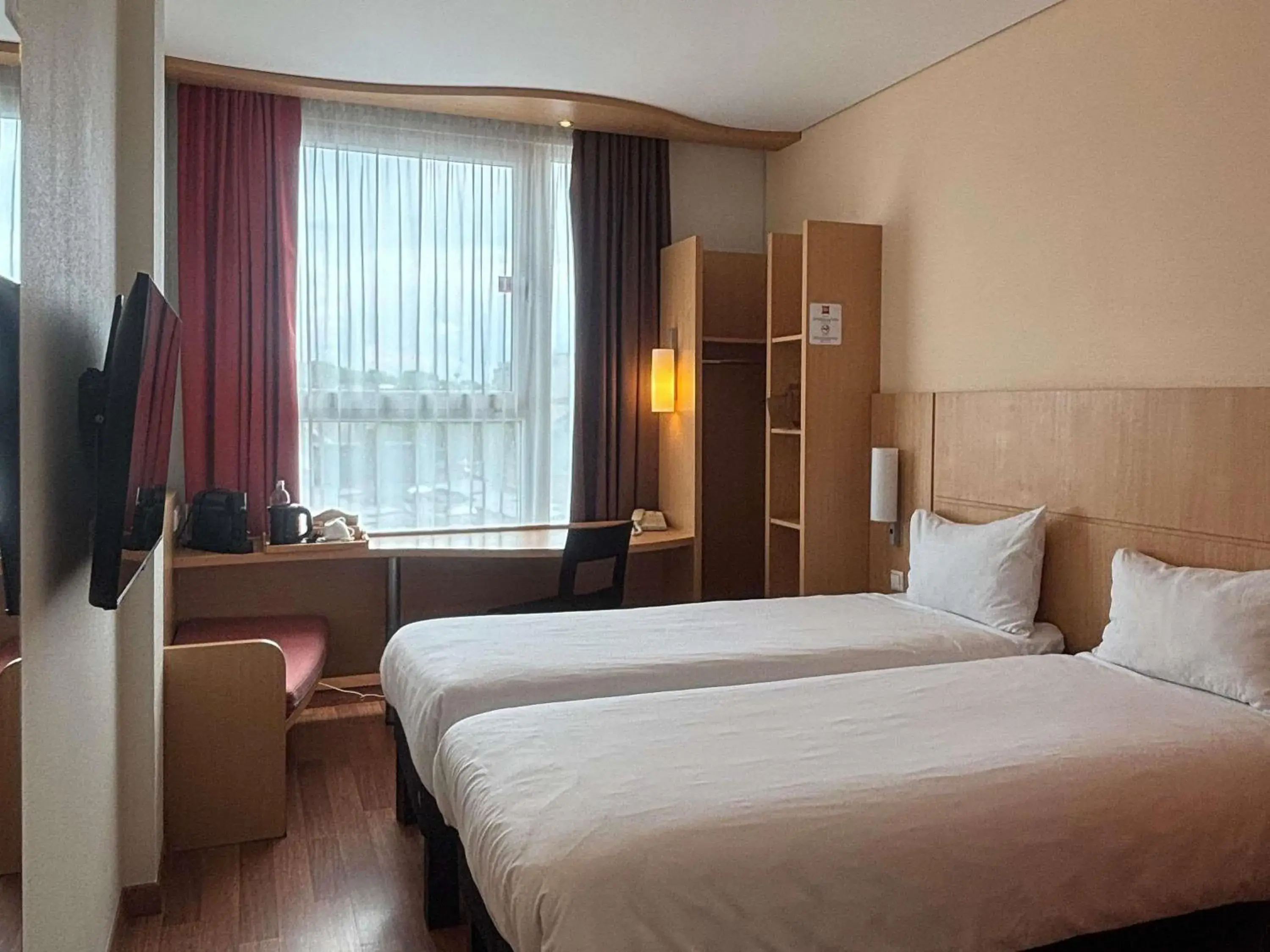 Superior Twin Room - single occupancy in Ibis Kaunas Centre Superior Twin Room - single occupancy in Ibis Kaunas Centre