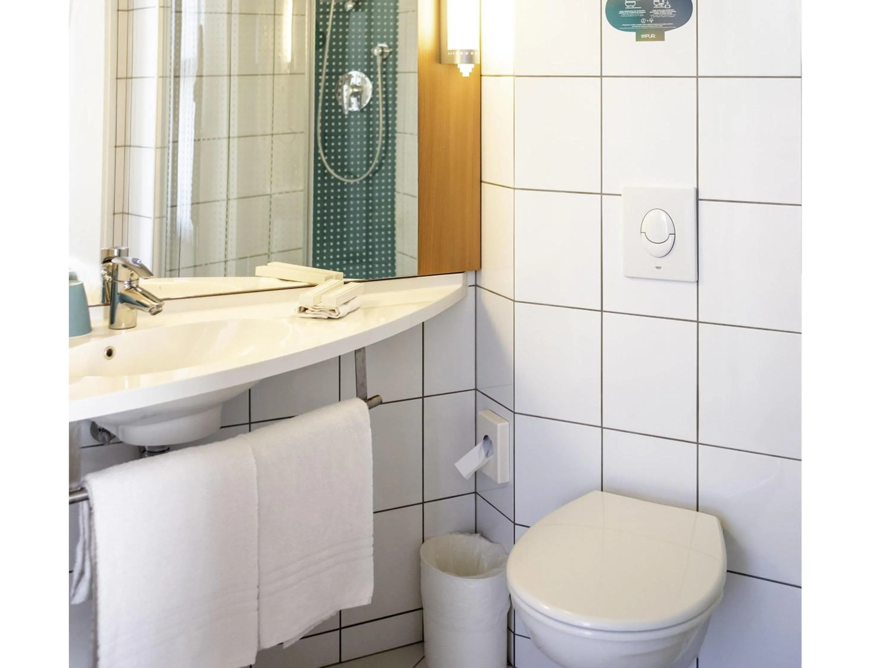 Bedroom in Ibis Kaunas Centre