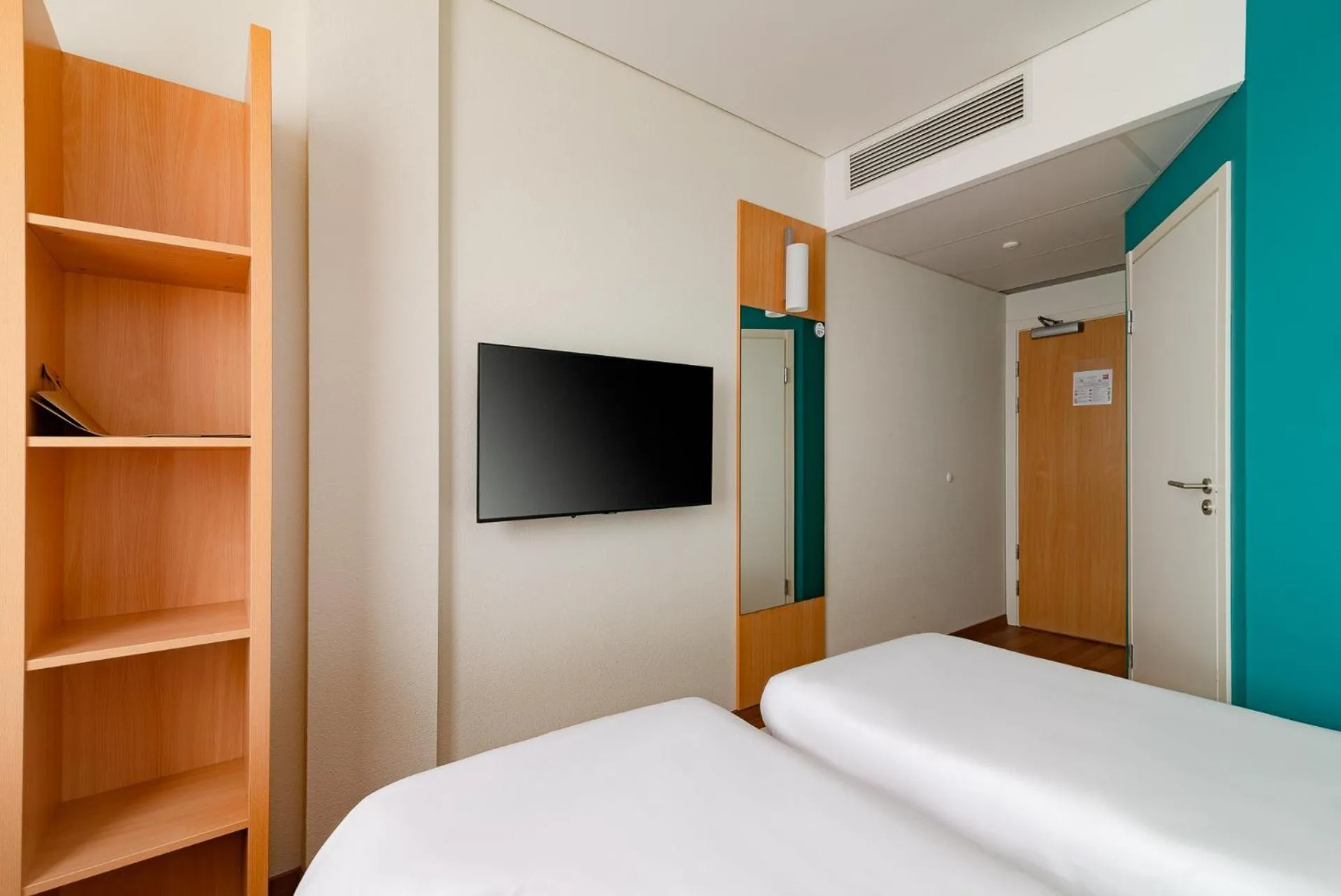 Bed in Ibis Kaunas Centre