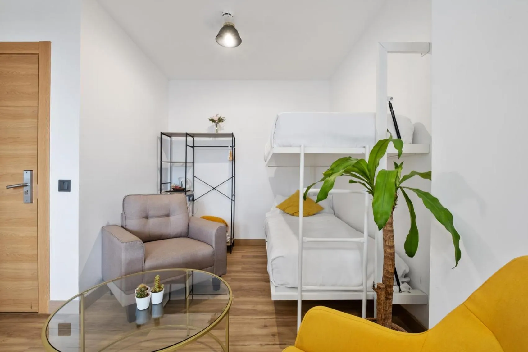 Bed in Malaga City Suites