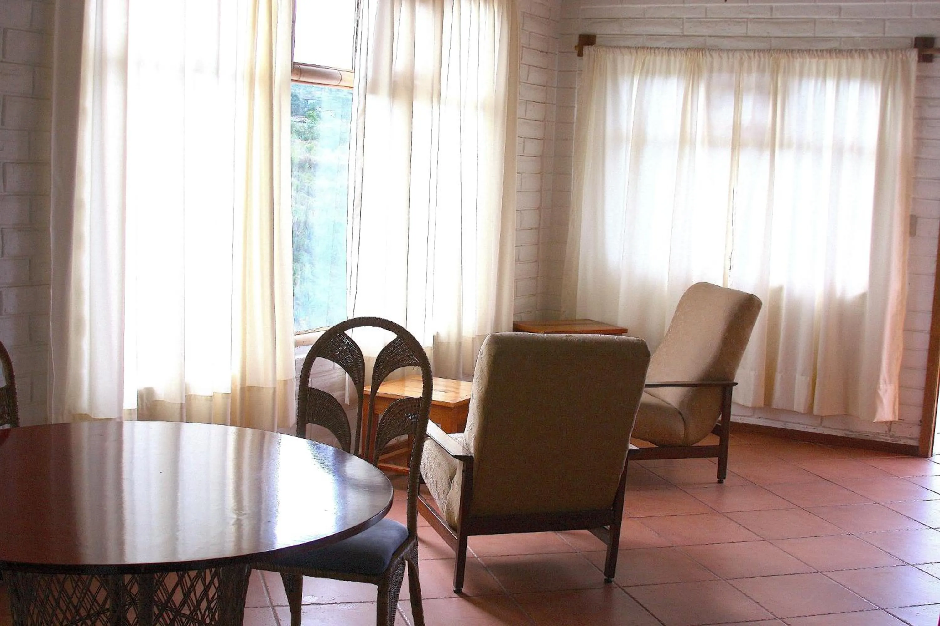 Photo of the whole room in Hosteria Cananvalle