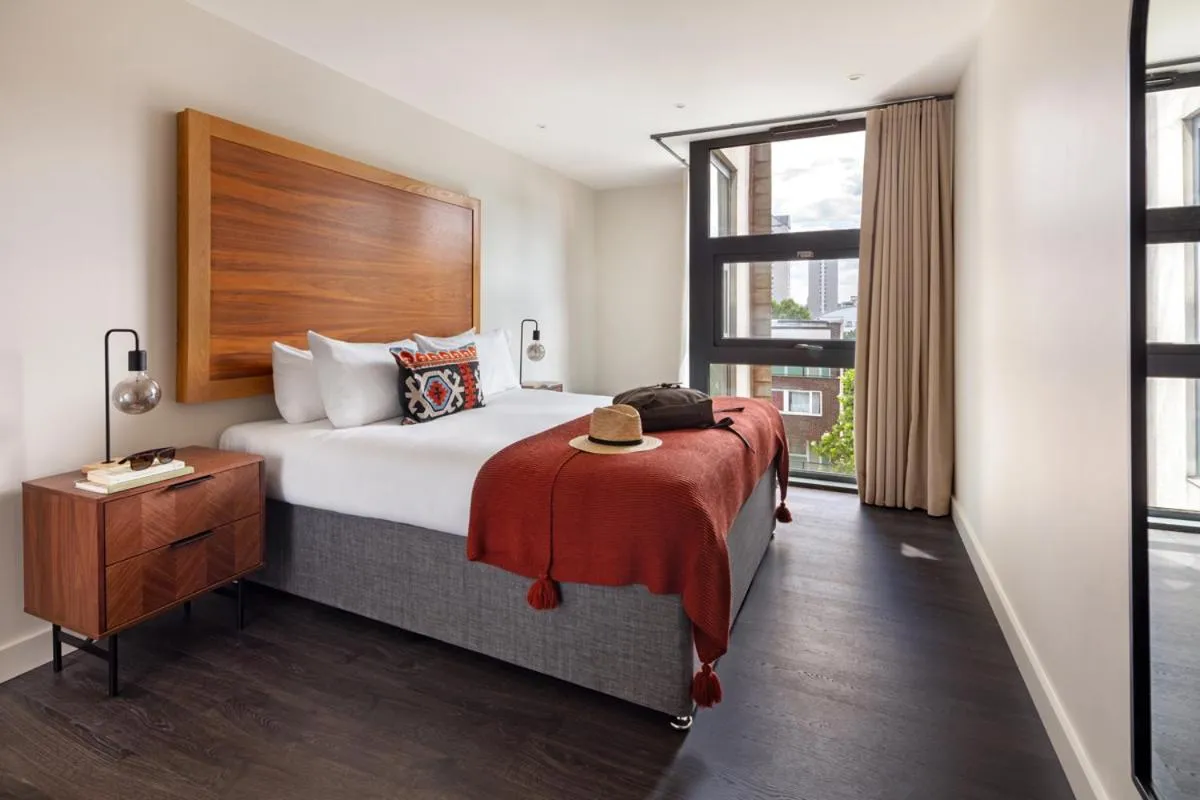 Bed in Marlin Canary Wharf