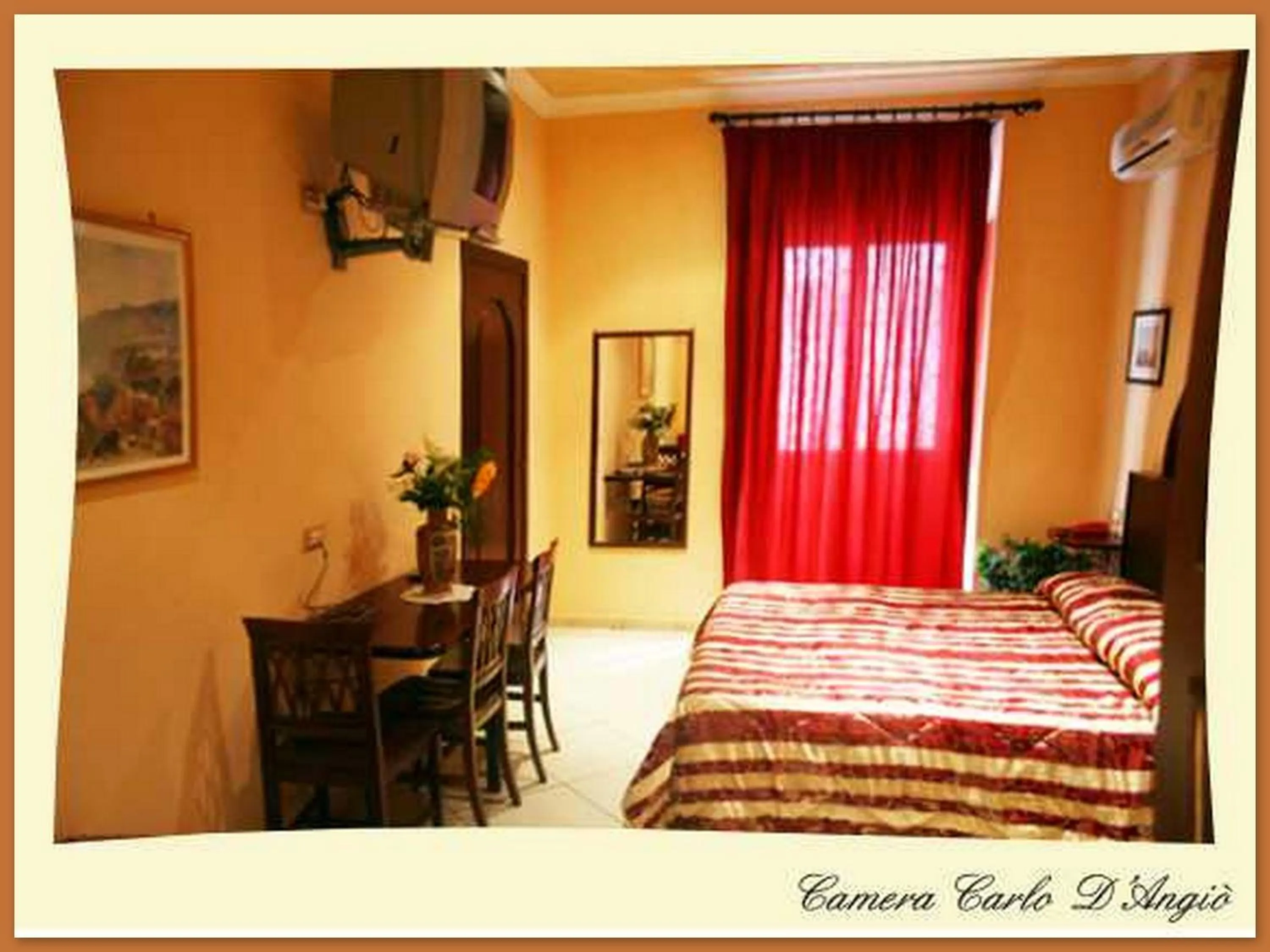 Photo of the whole room, Bed in B&B La Storia Di Napoli