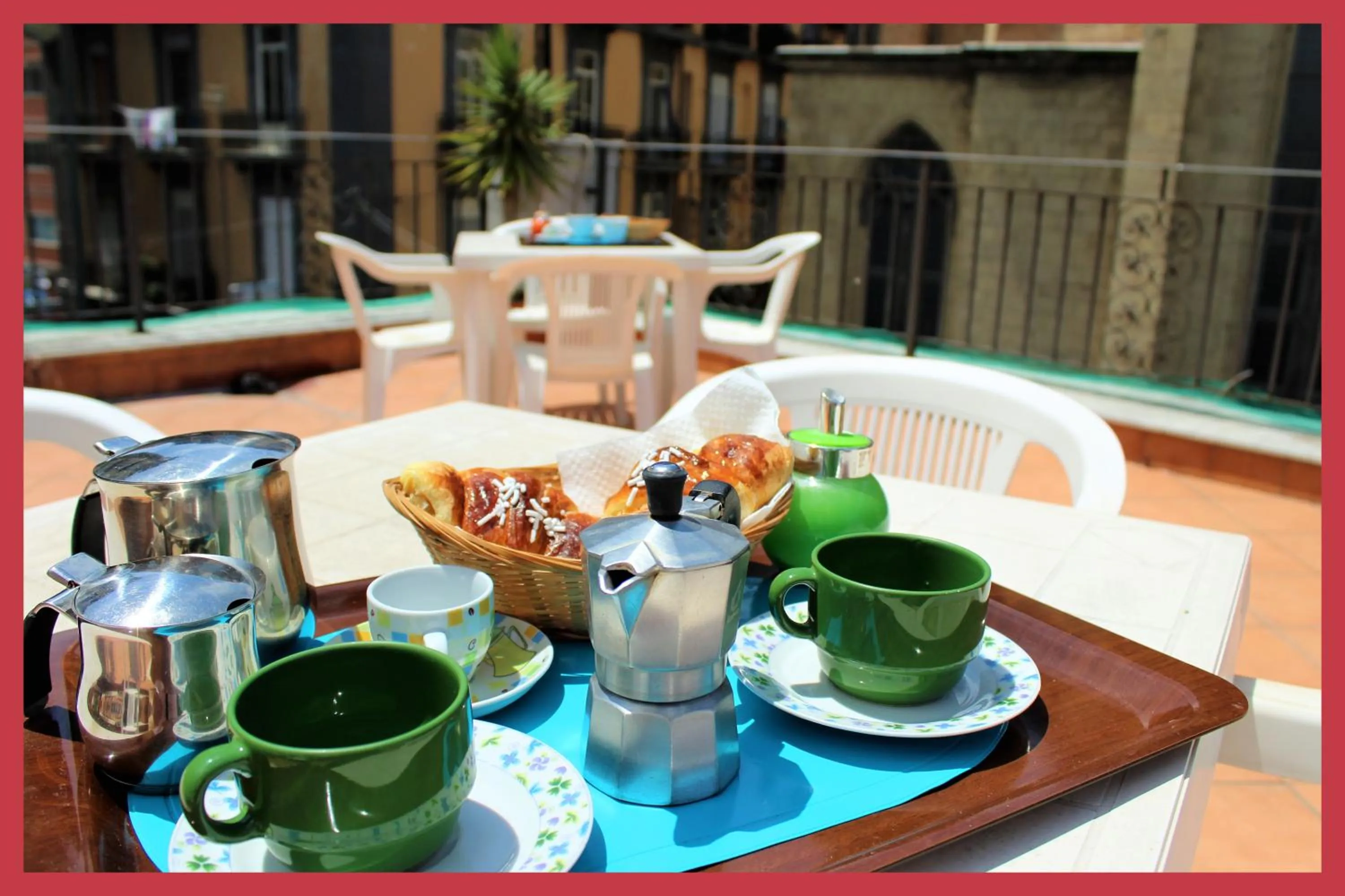Coffee/tea facilities in B&B La Storia Di Napoli