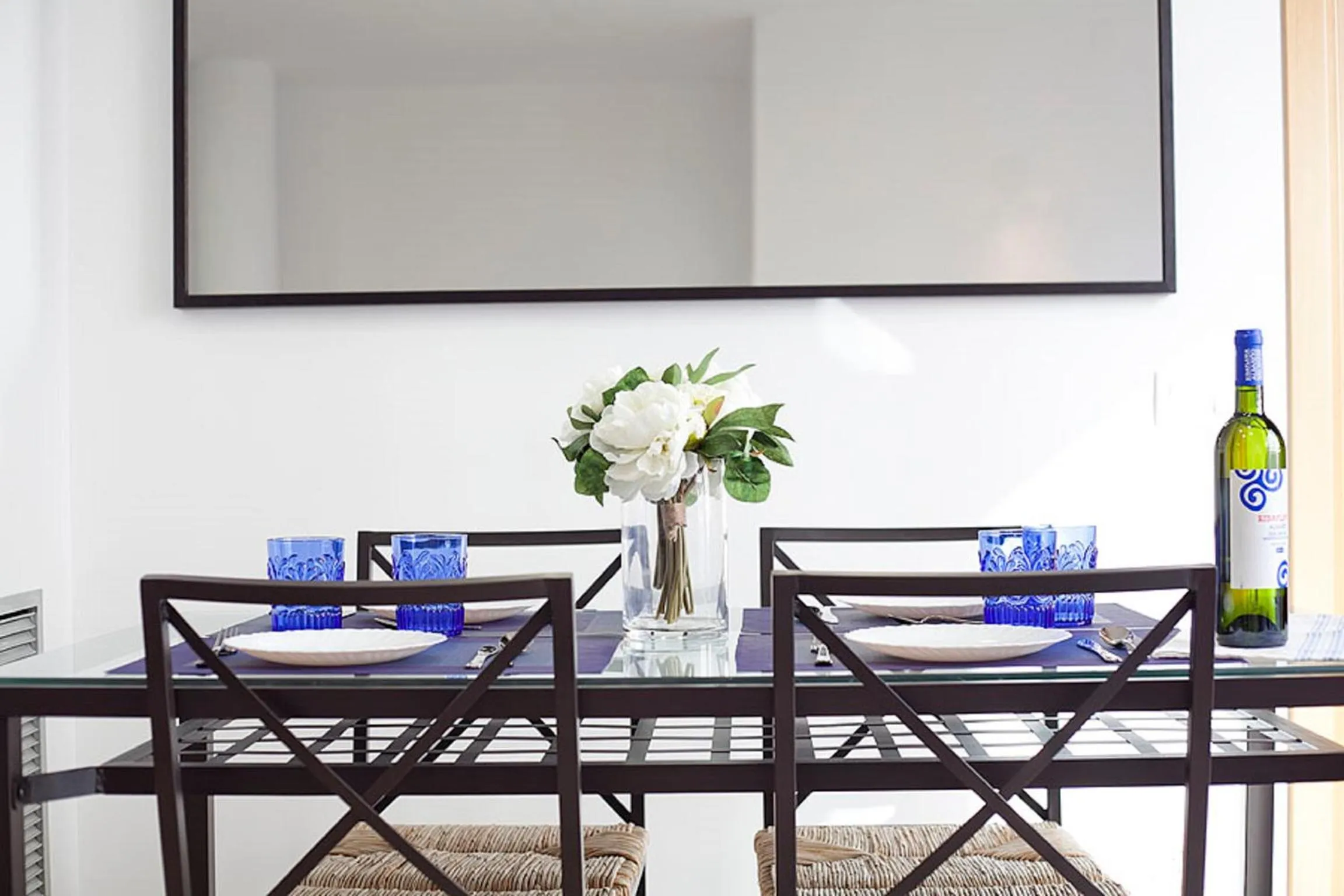 Living room in Charmsuites Nou Rambla