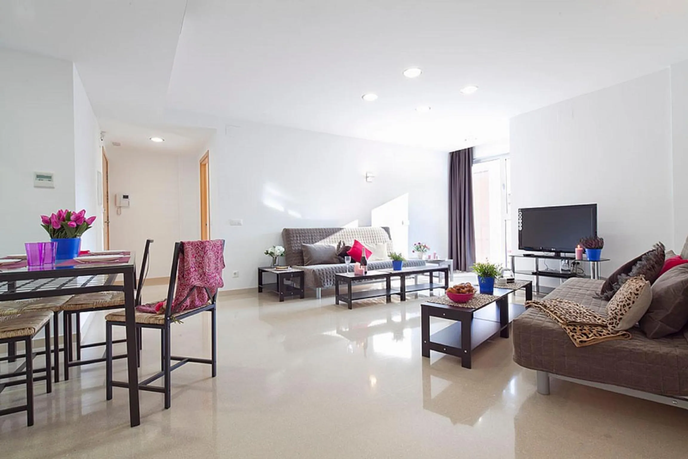 Living room in Charmsuites Nou Rambla