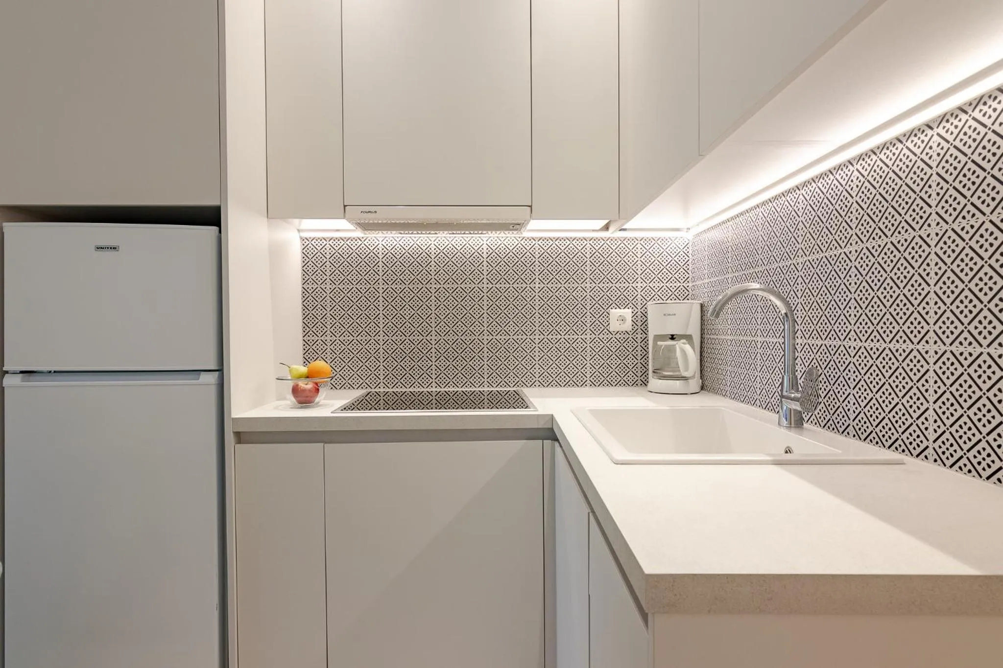 Peroulia Beach Houses