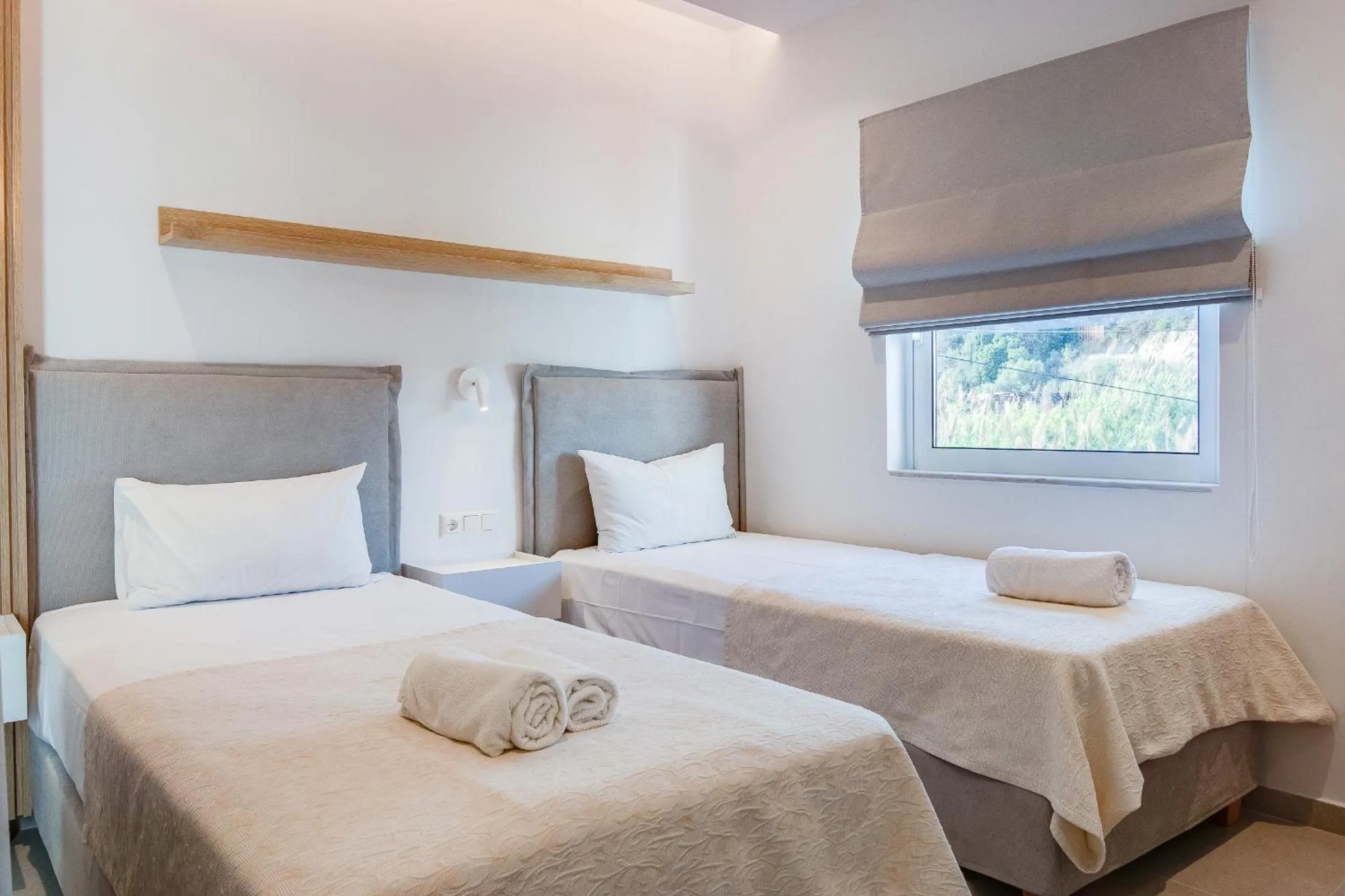 Bed in Peroulia Beach Houses