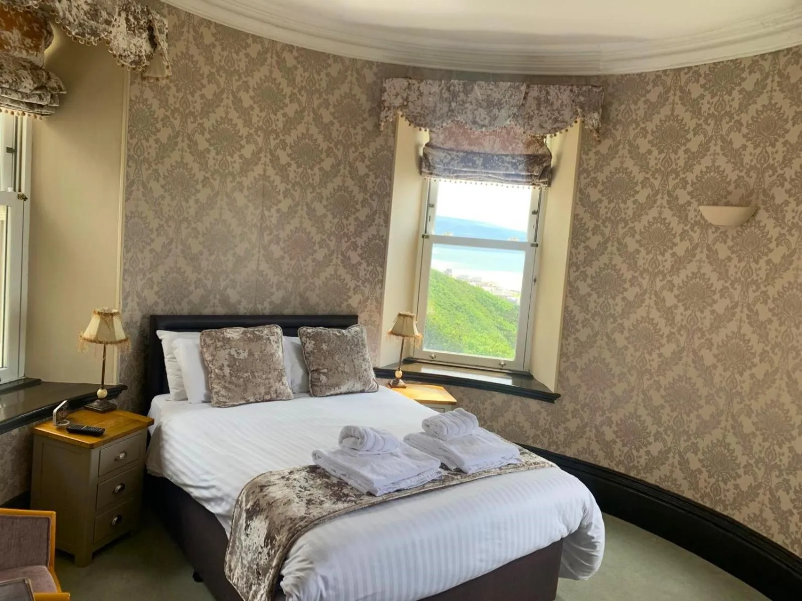 Bed in Tyr Graig Castle