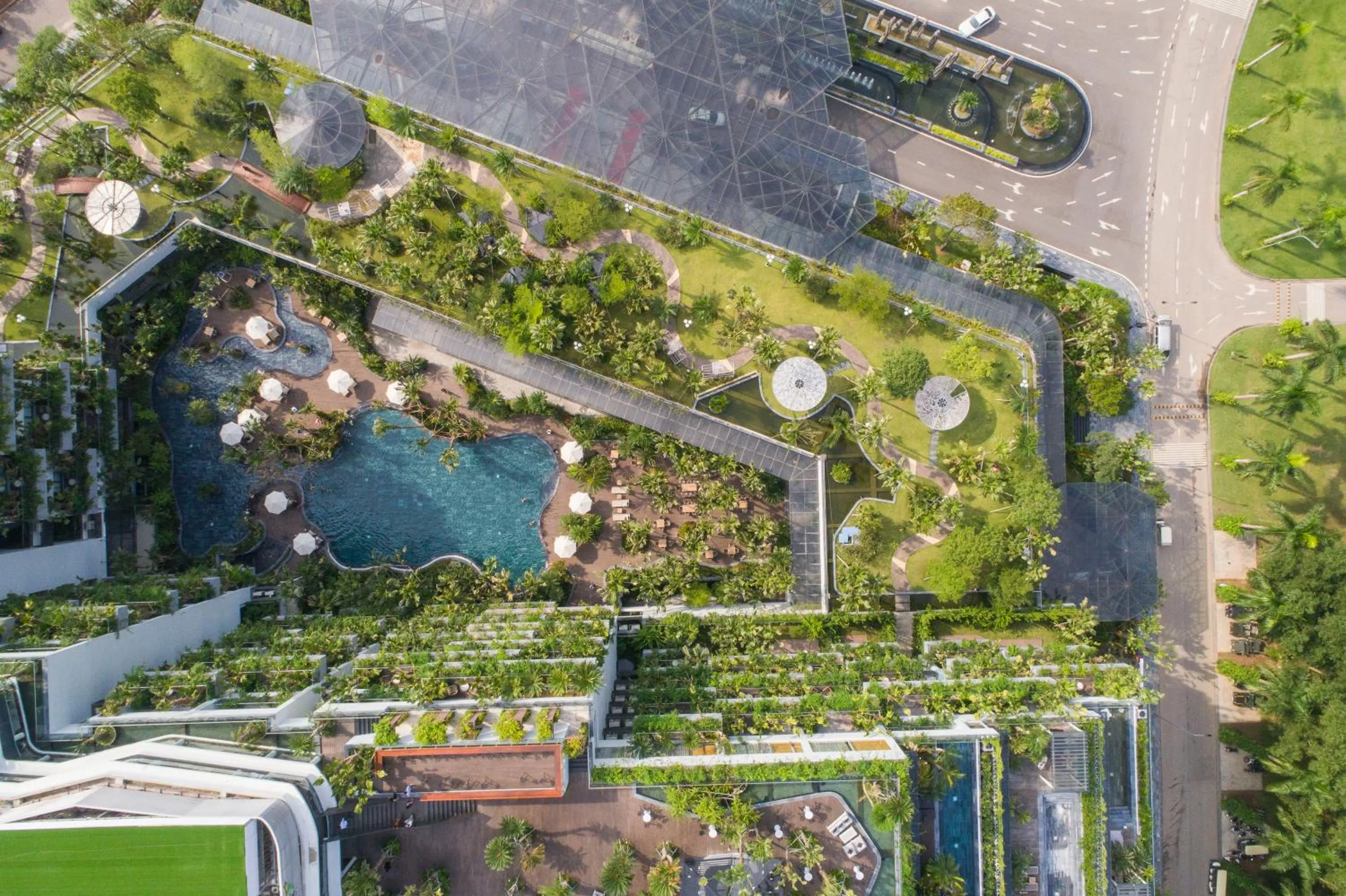 Swimming pool in Flamingo Resort Dai Lai