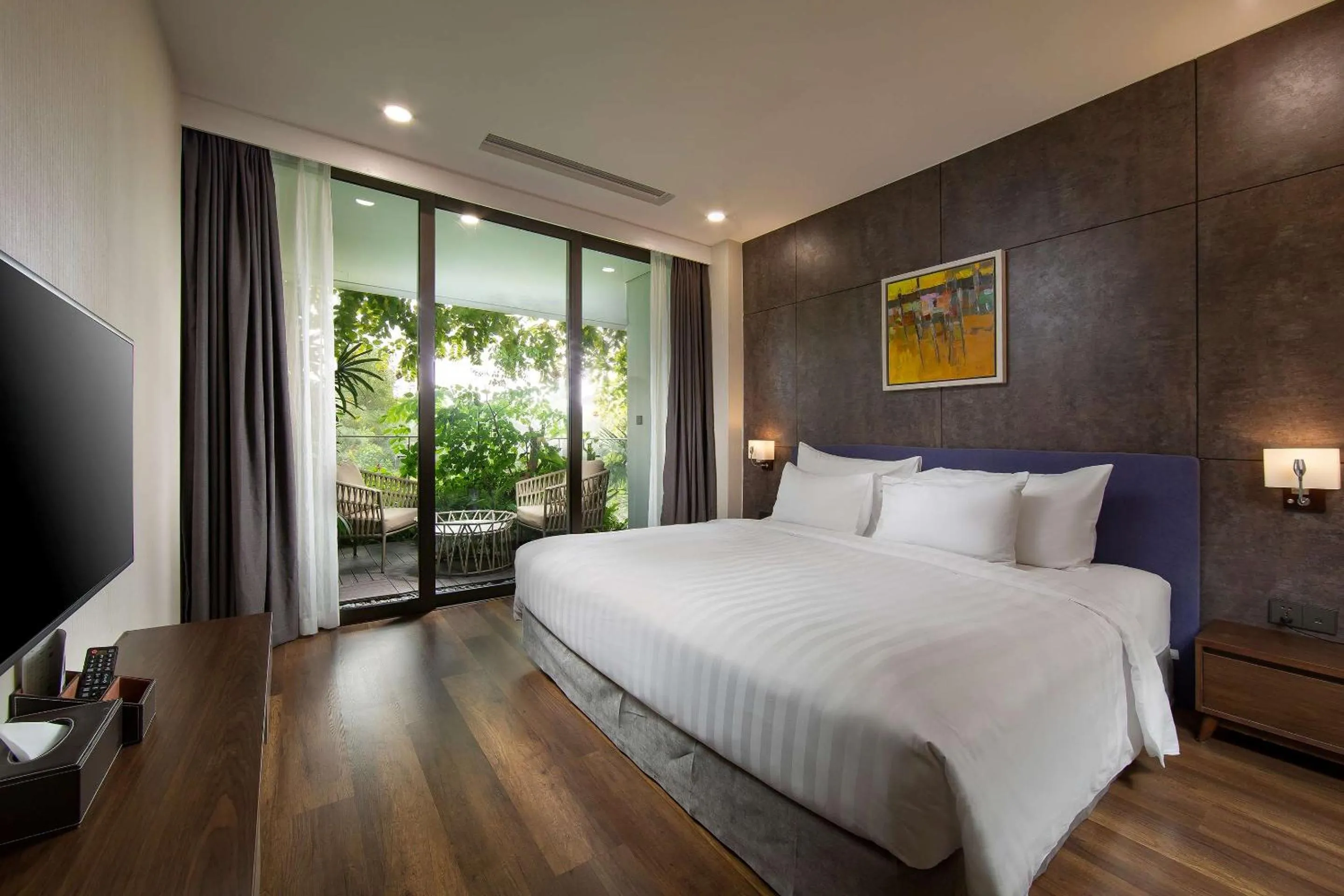 Photo of the whole room, Bed in Flamingo Resort Dai Lai