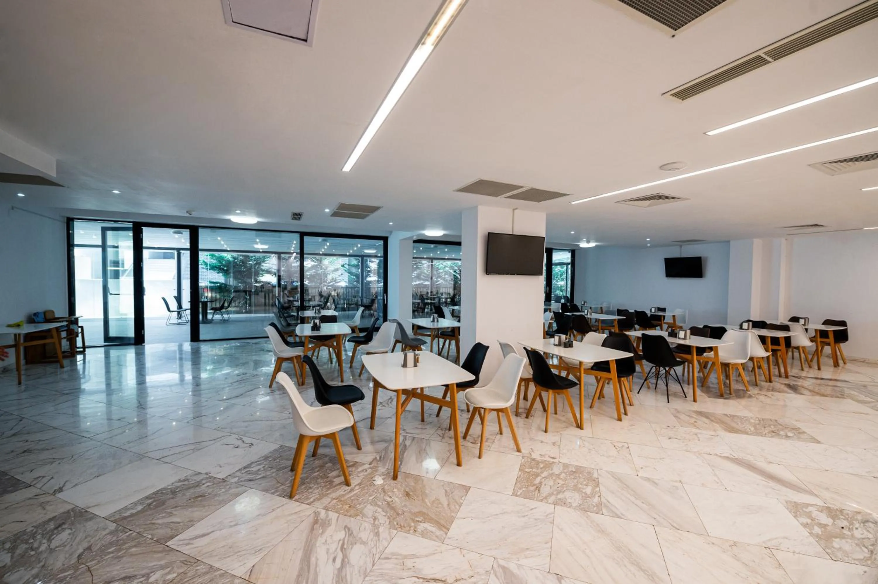 Restaurant/places to eat in Hotel Clas Mamaia Nord