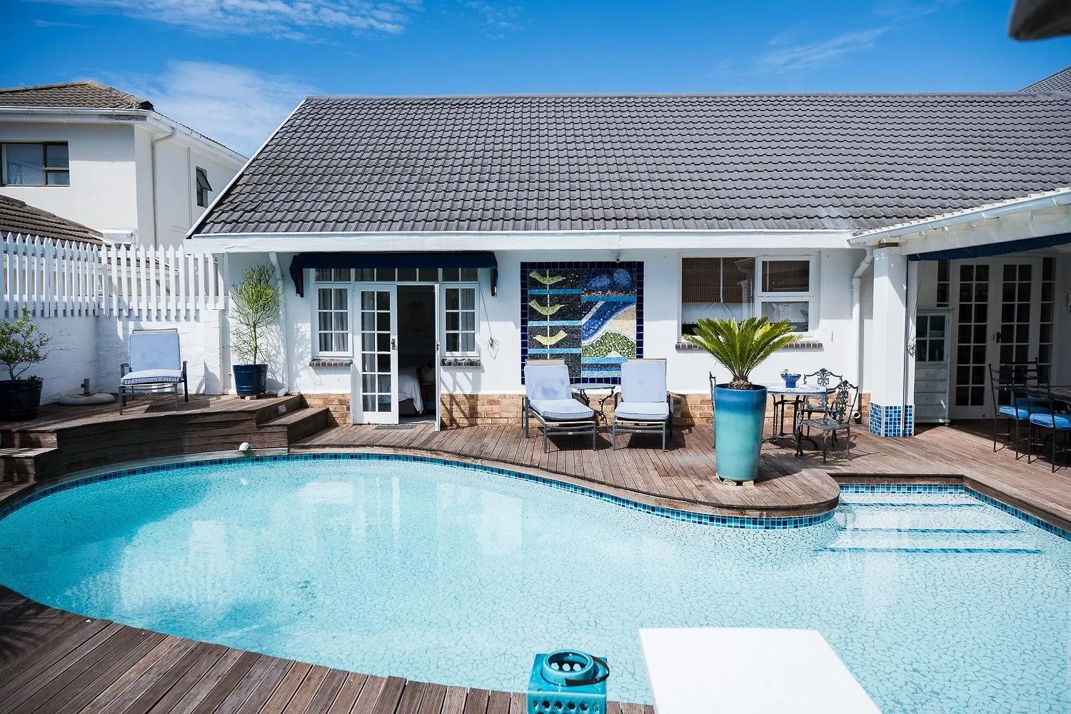 Property building in Admiralty Beach House