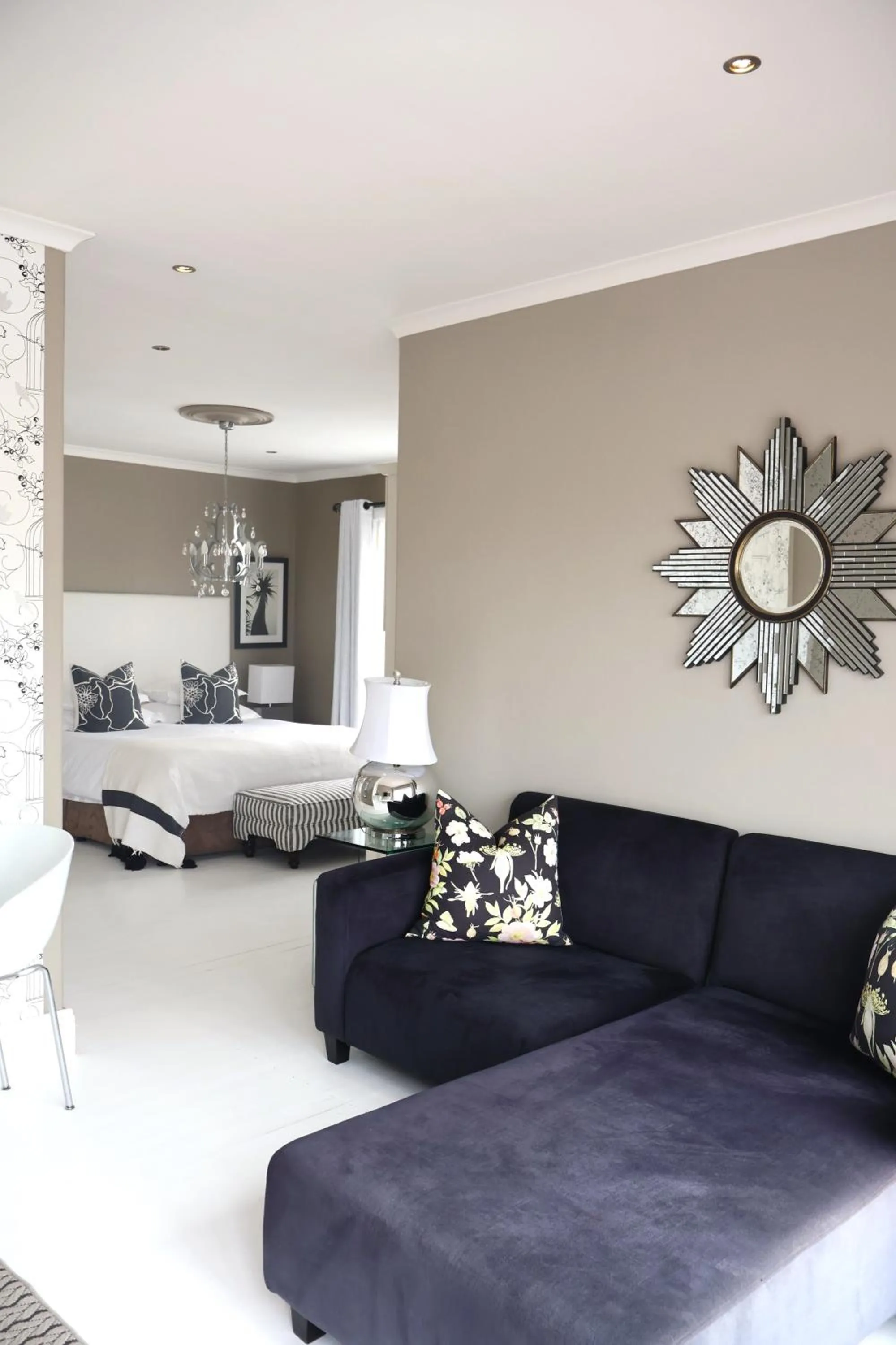 Coffee/tea facilities in Admiralty Beach House