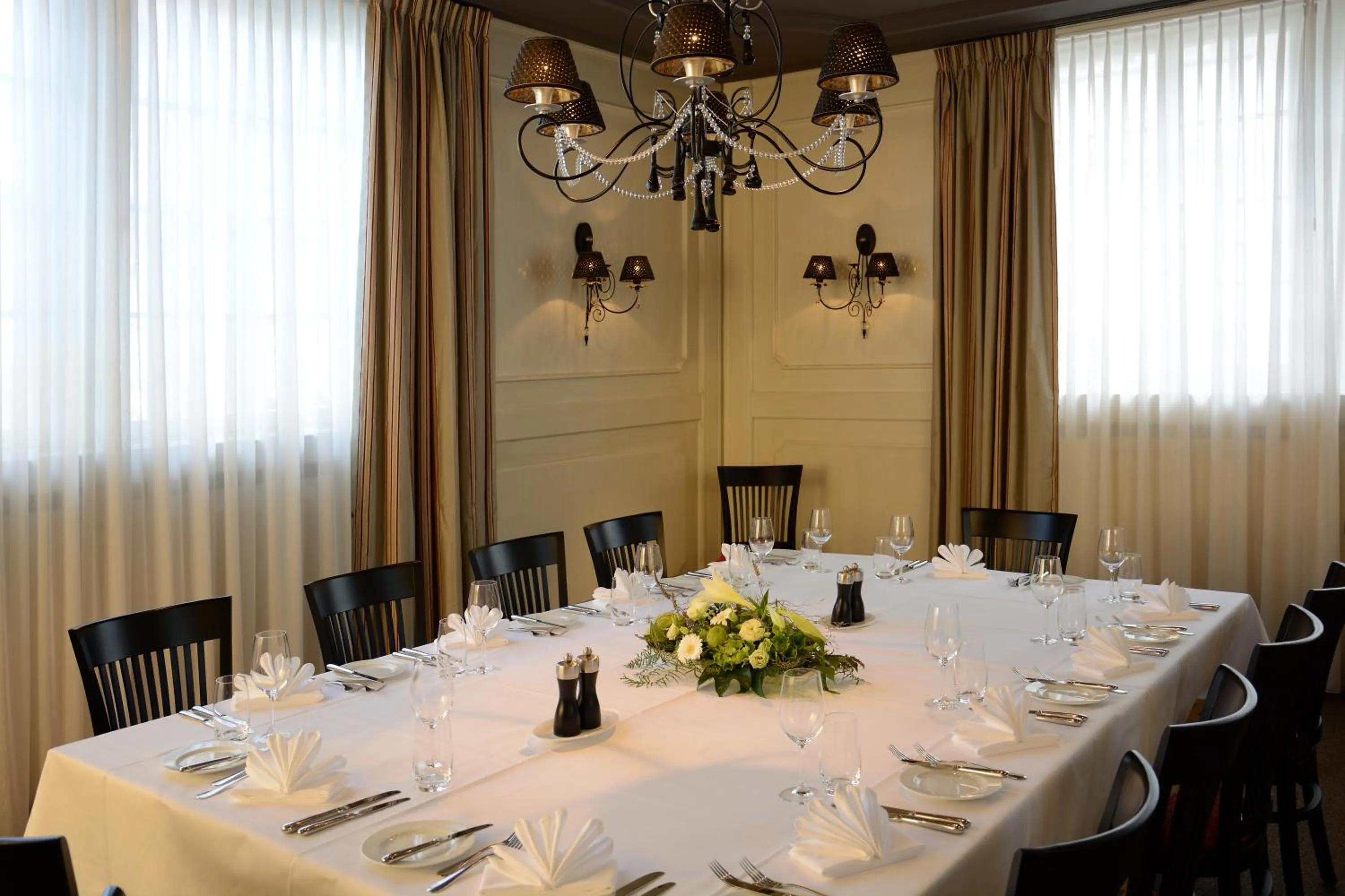 Restaurant/places to eat in Hotel Zofingen