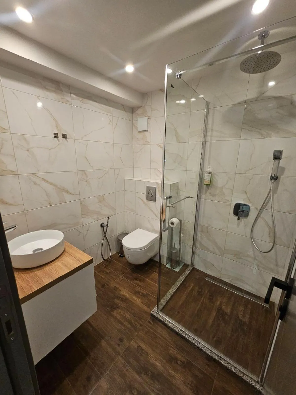 Shower in Family Hotel Delta