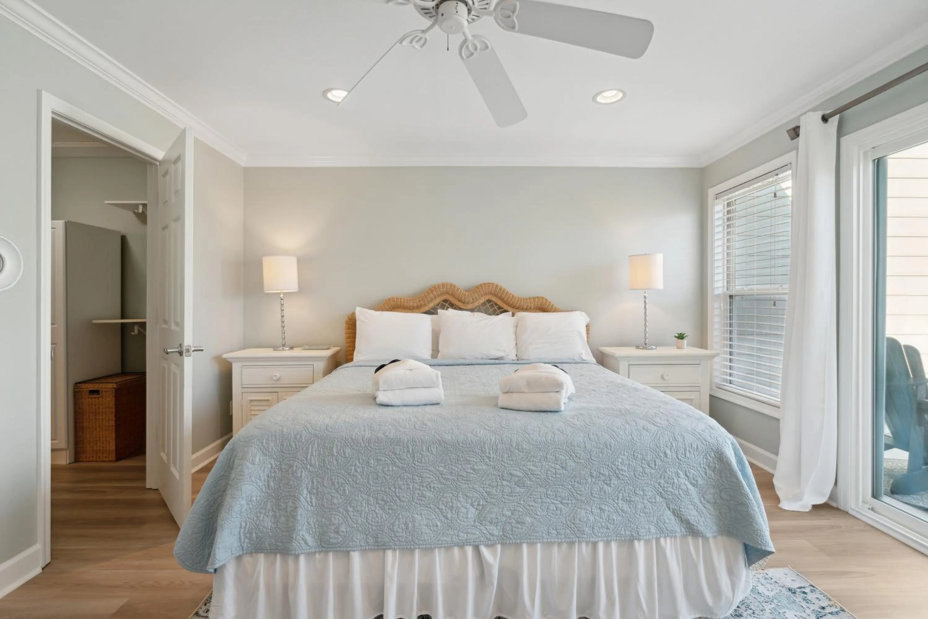 Bed in 21 Turtle Bay Carolina Tides