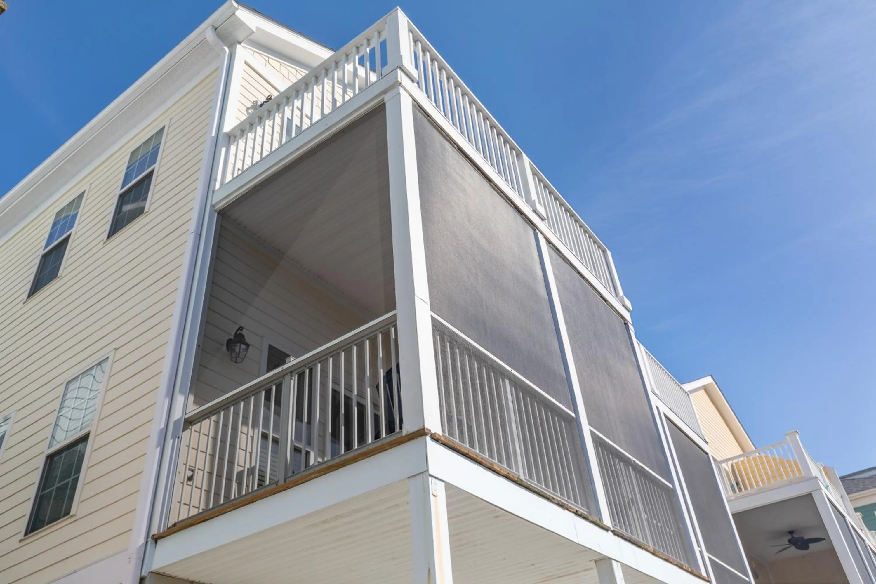 91 Waters Edge Folly Charm