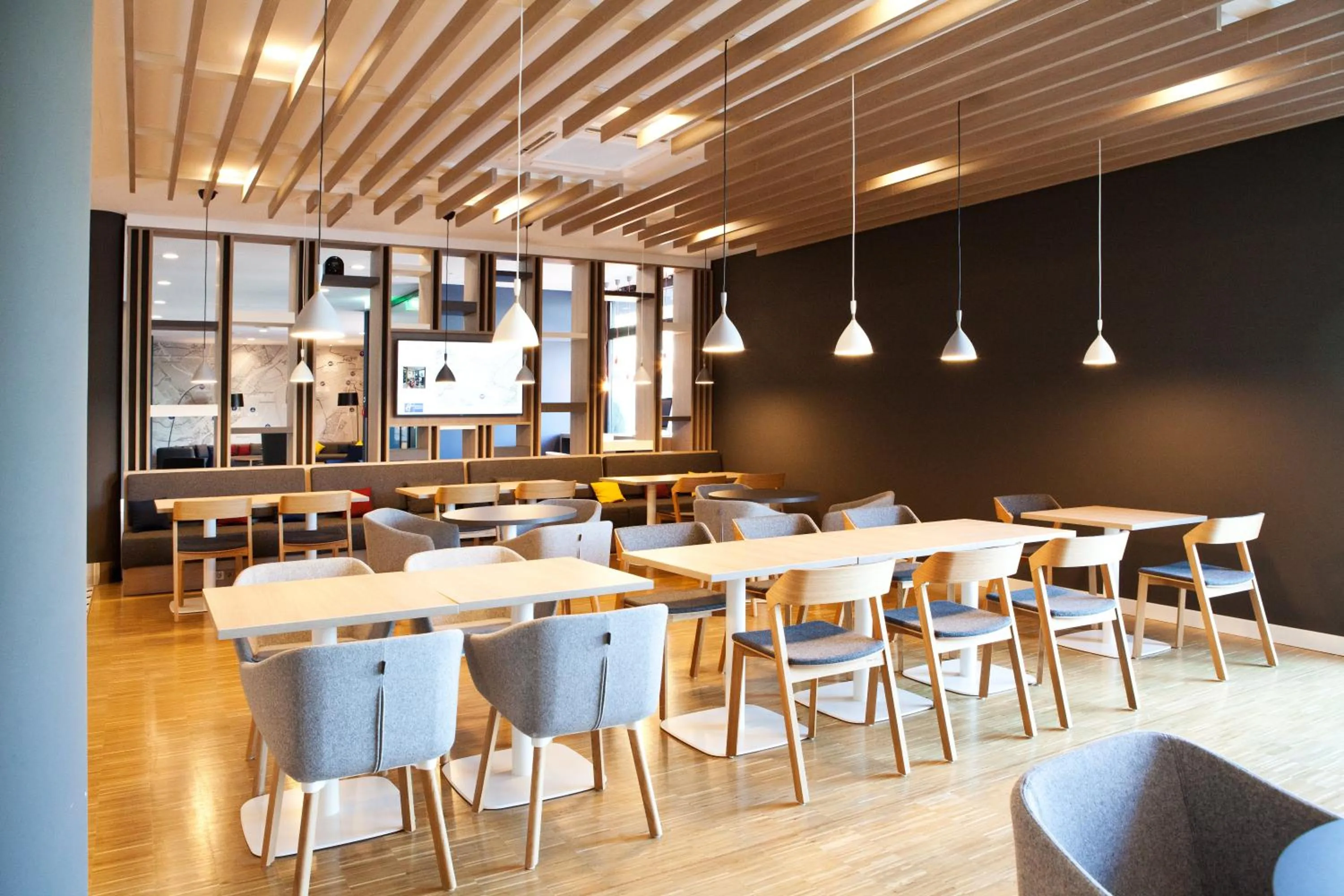 Breakfast in Holiday Inn Express Frankfurt Airport - Raunheim by IHG