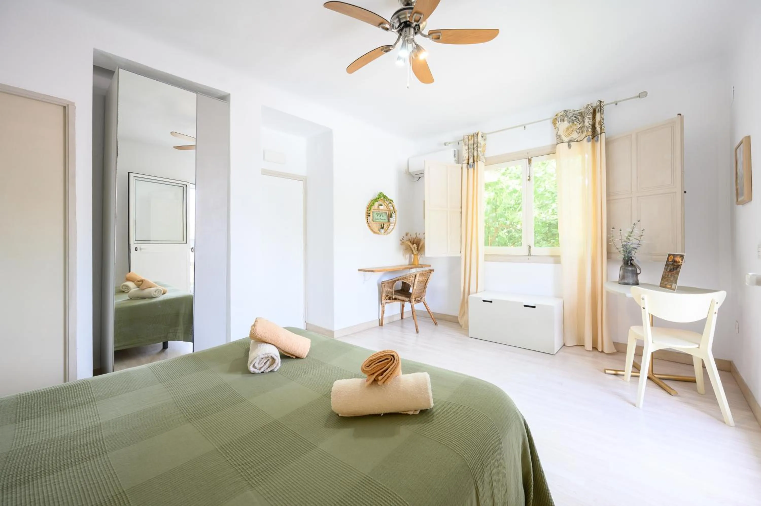 Bed in Blue Castle GuestHouse