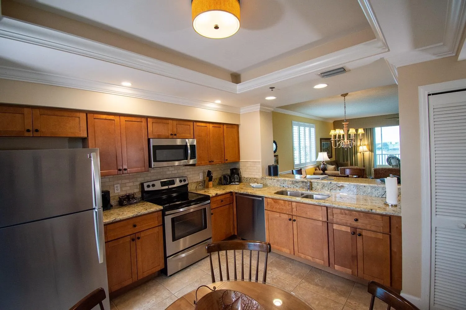 Kitchen or kitchenette in Vanderbilt Beach Resort