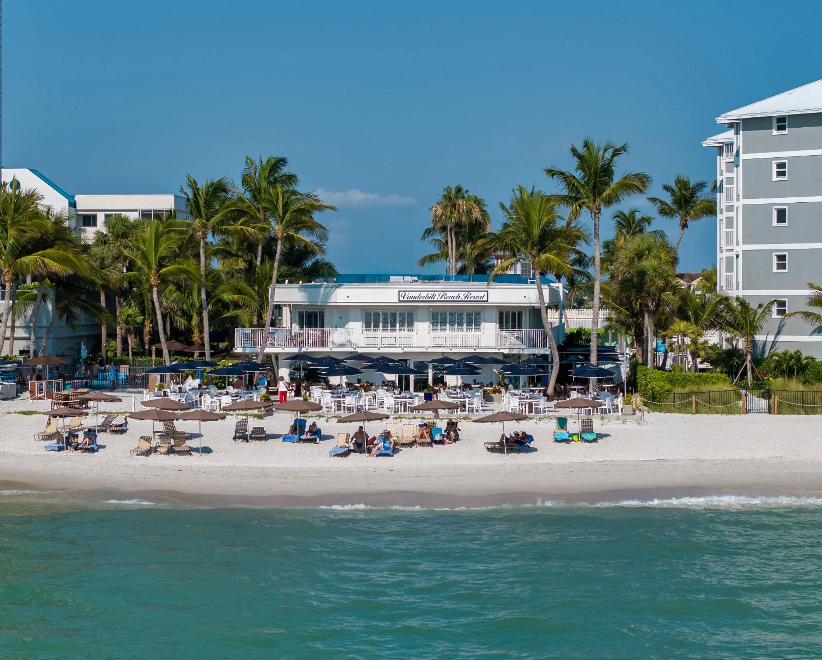 Property building in Vanderbilt Beach Resort