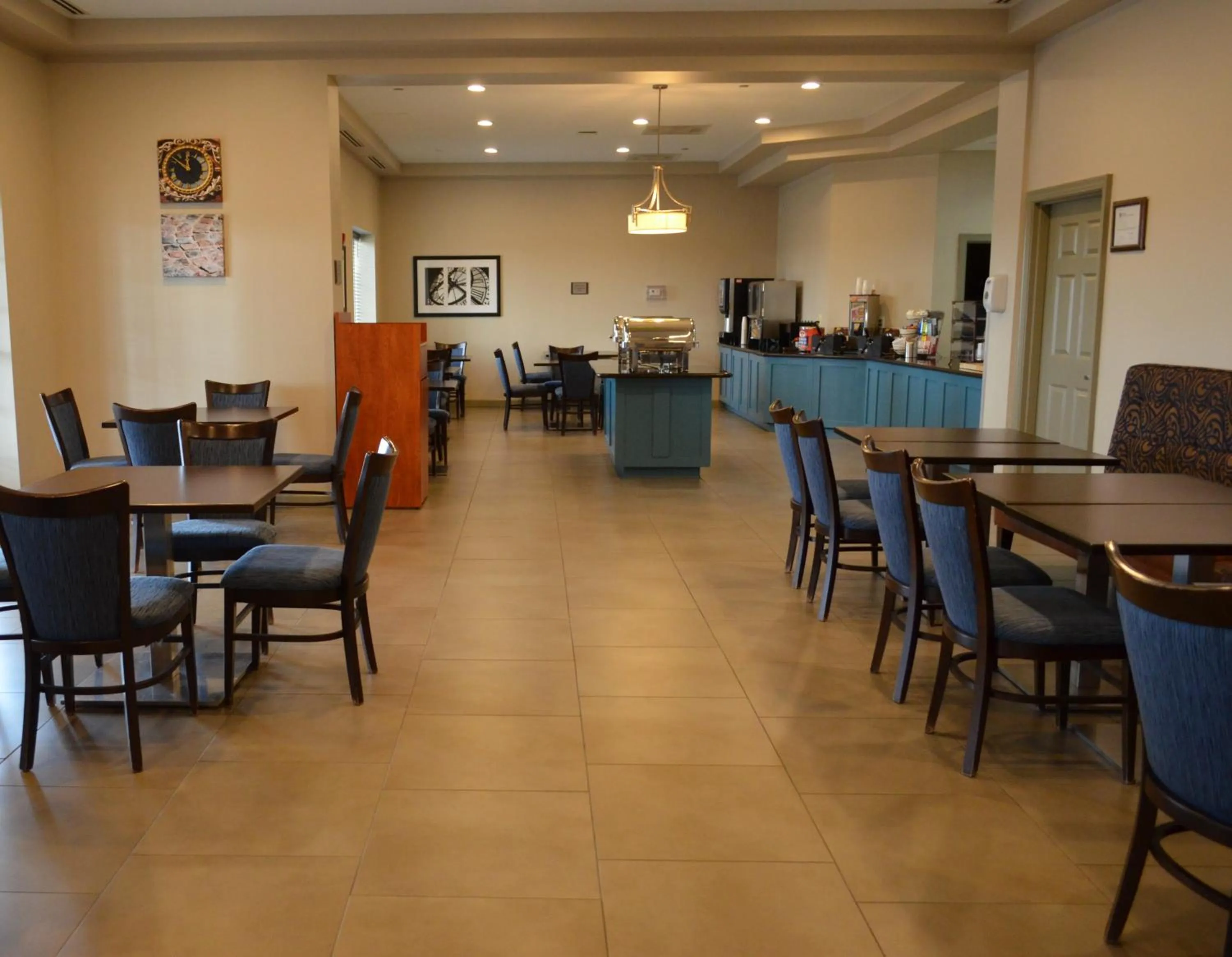 Restaurant/places to eat in Country Inn & Suites by Radisson, BWI Airport Baltimore , MD