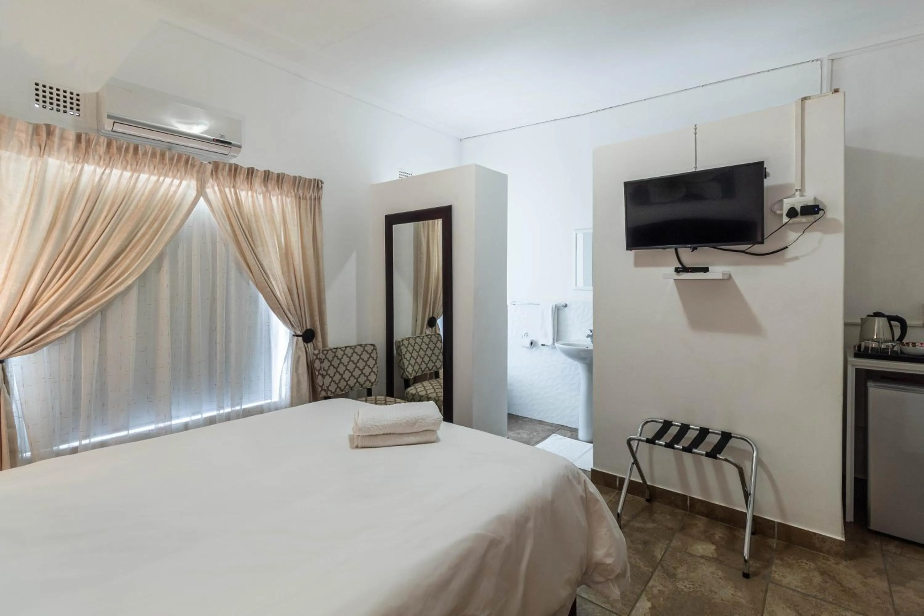 Bedroom in Graceland Conference and Lifestyle Centre