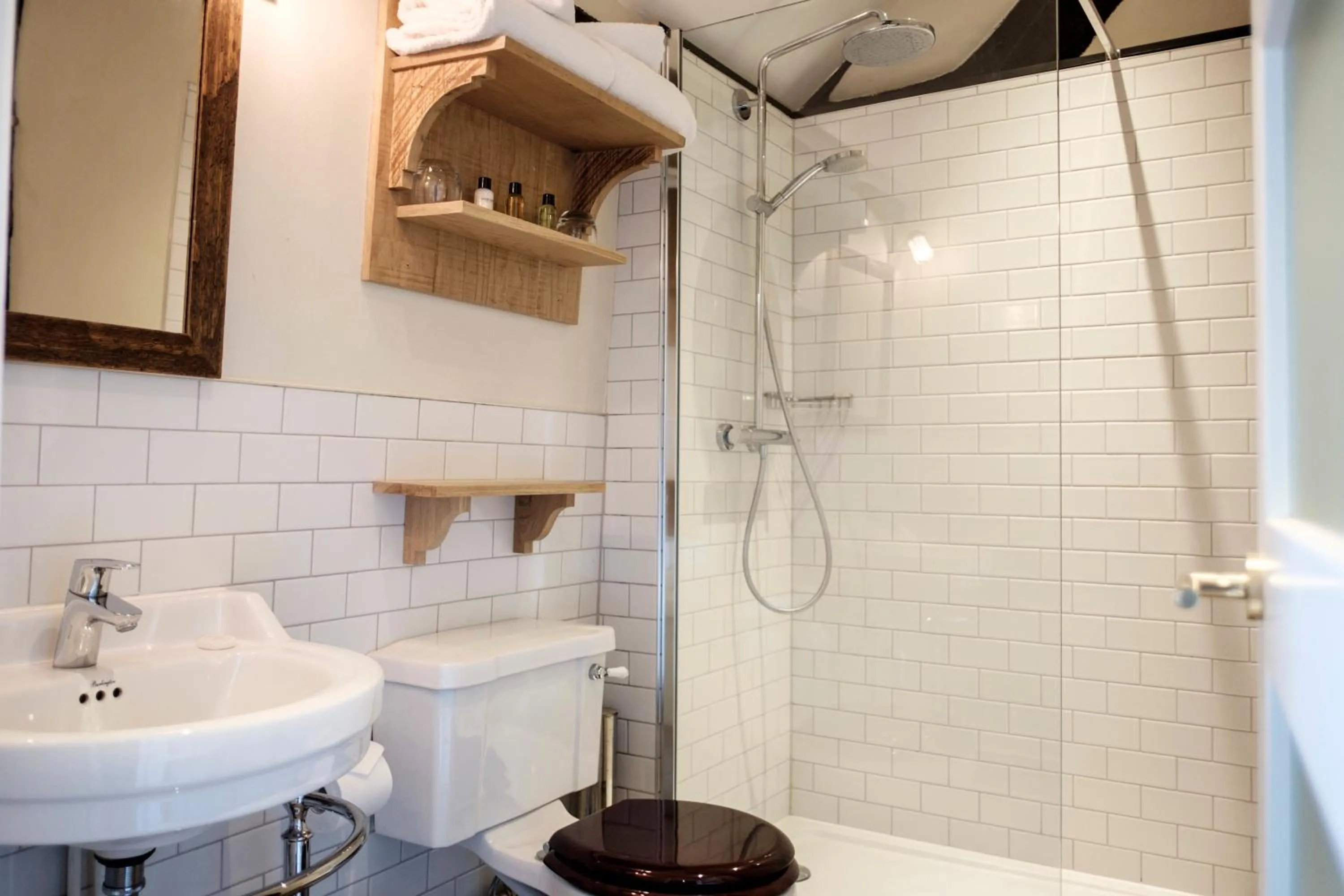 Bathroom in The White Hart