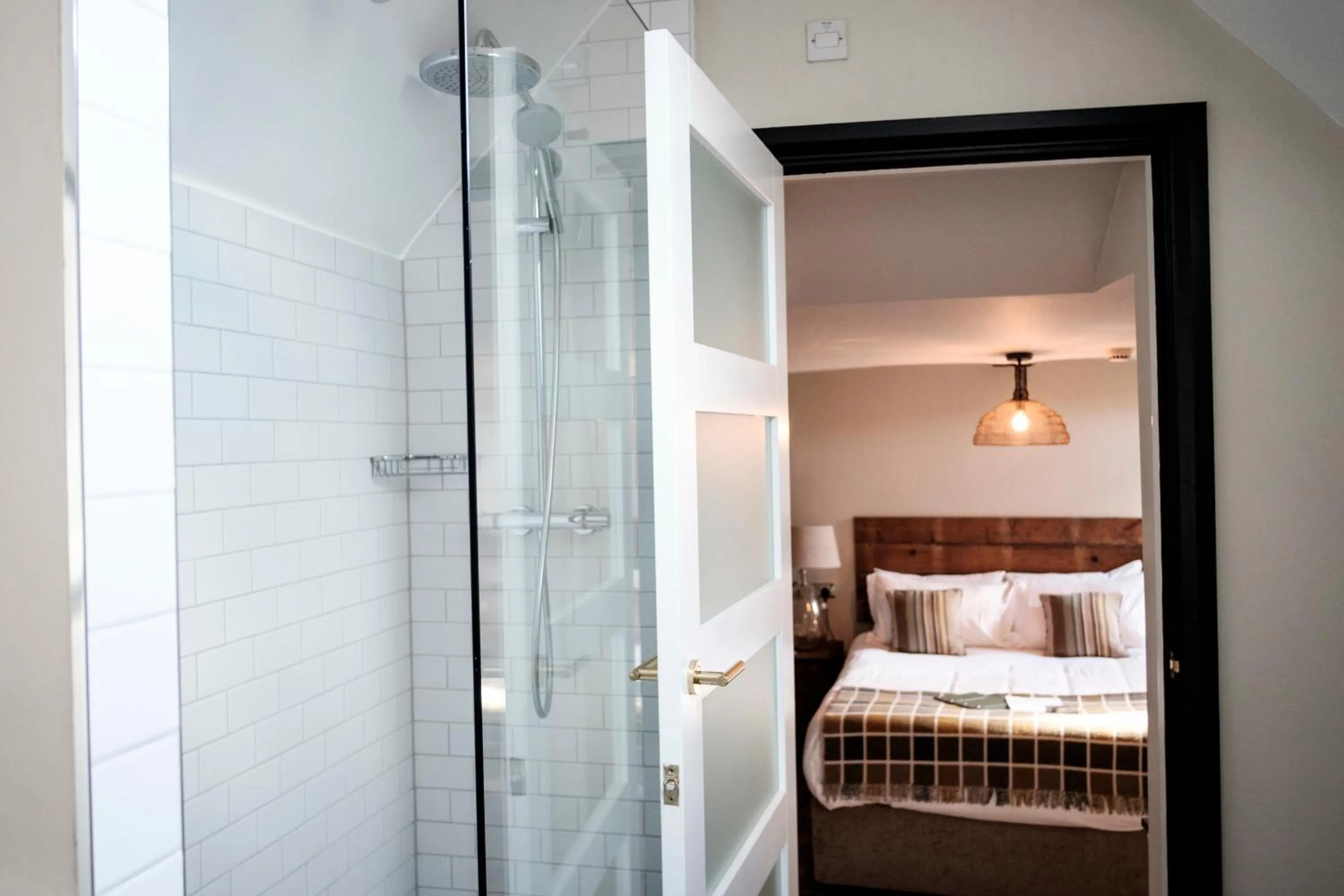 Bathroom, Bed in The White Hart