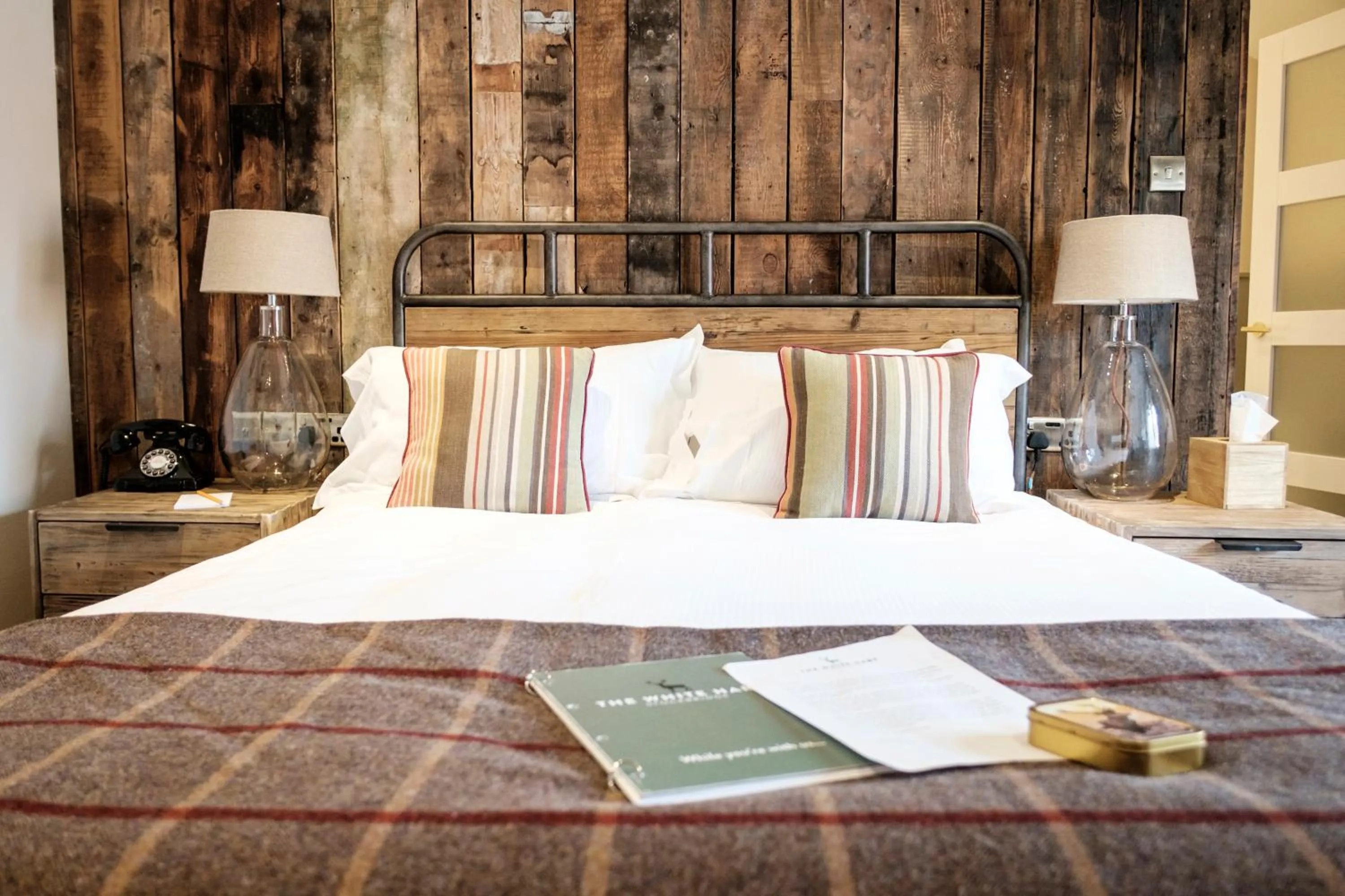 Bedroom, Bed in The White Hart