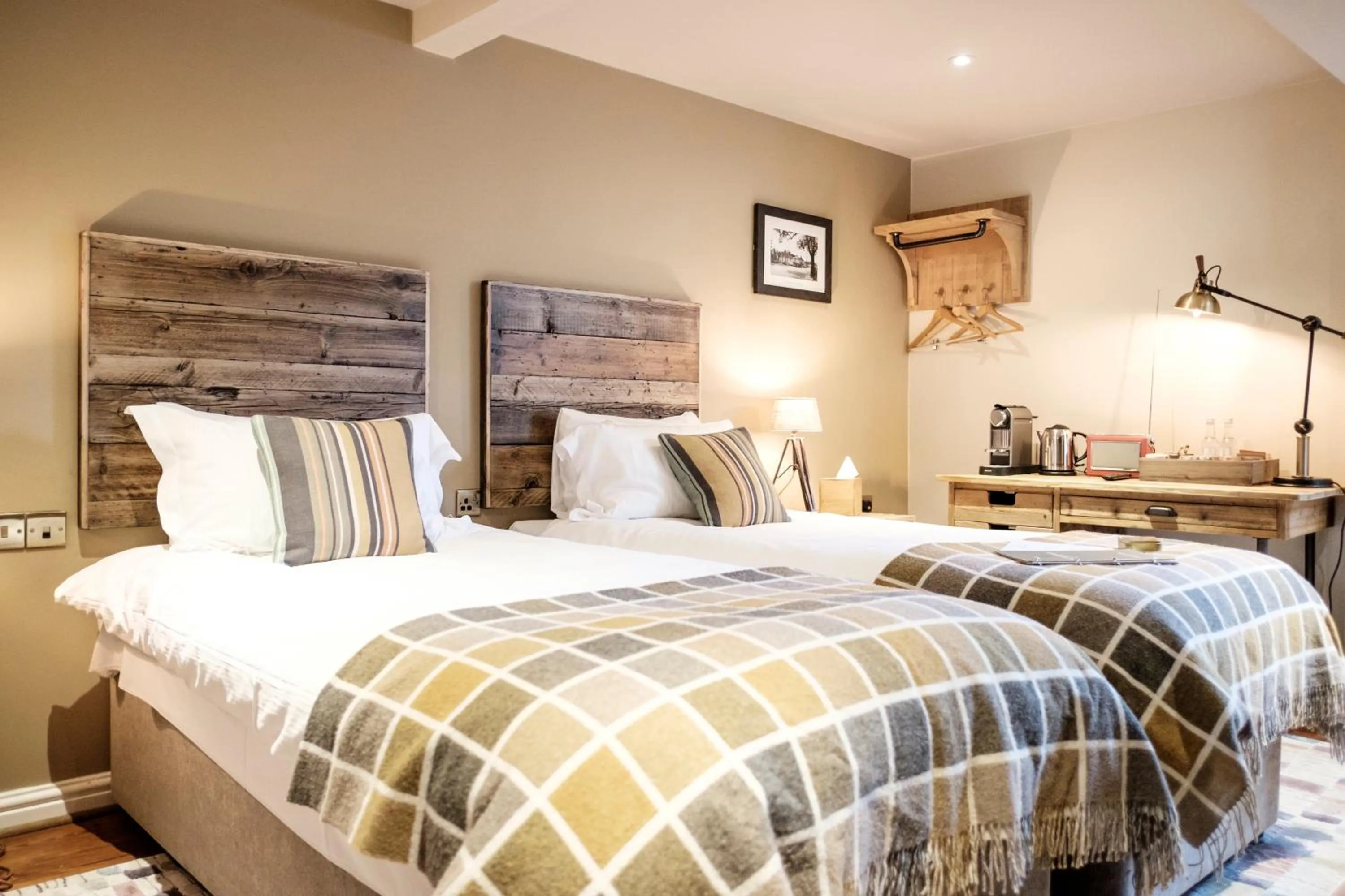 Bedroom, Bed in The White Hart
