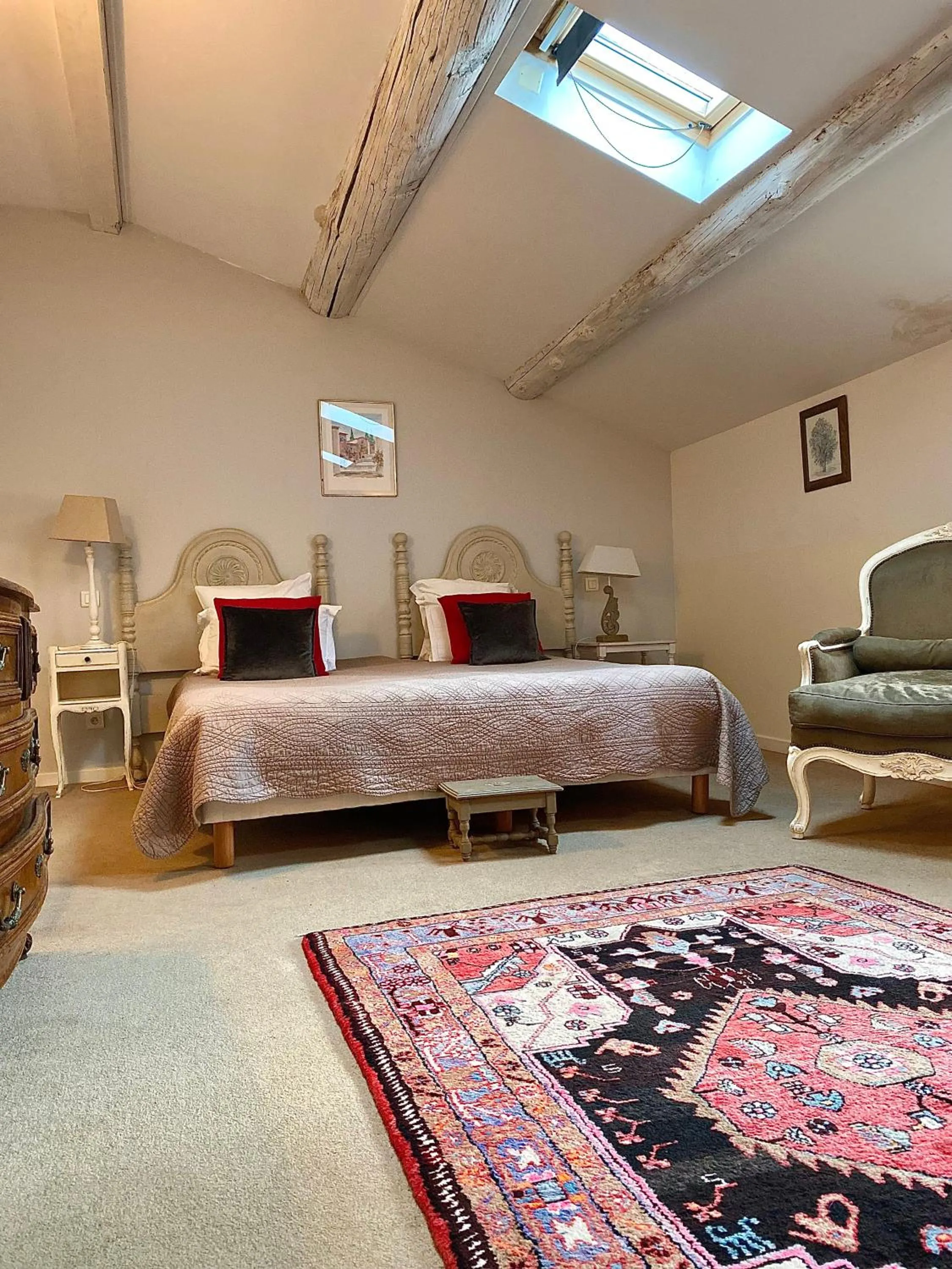 Photo of the whole room in La Bastide Du Bois Breant