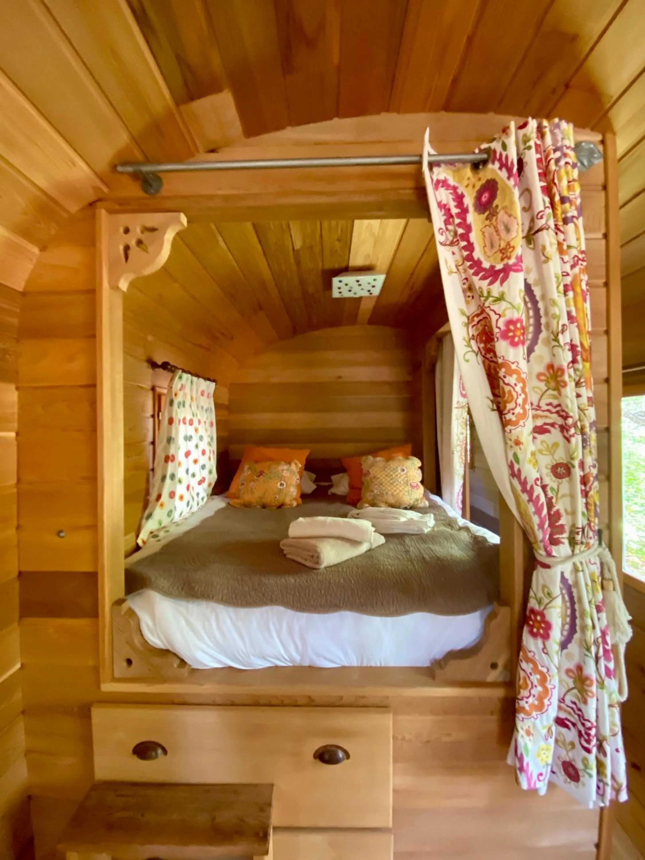 Photo of the whole room in La Bastide Du Bois Breant