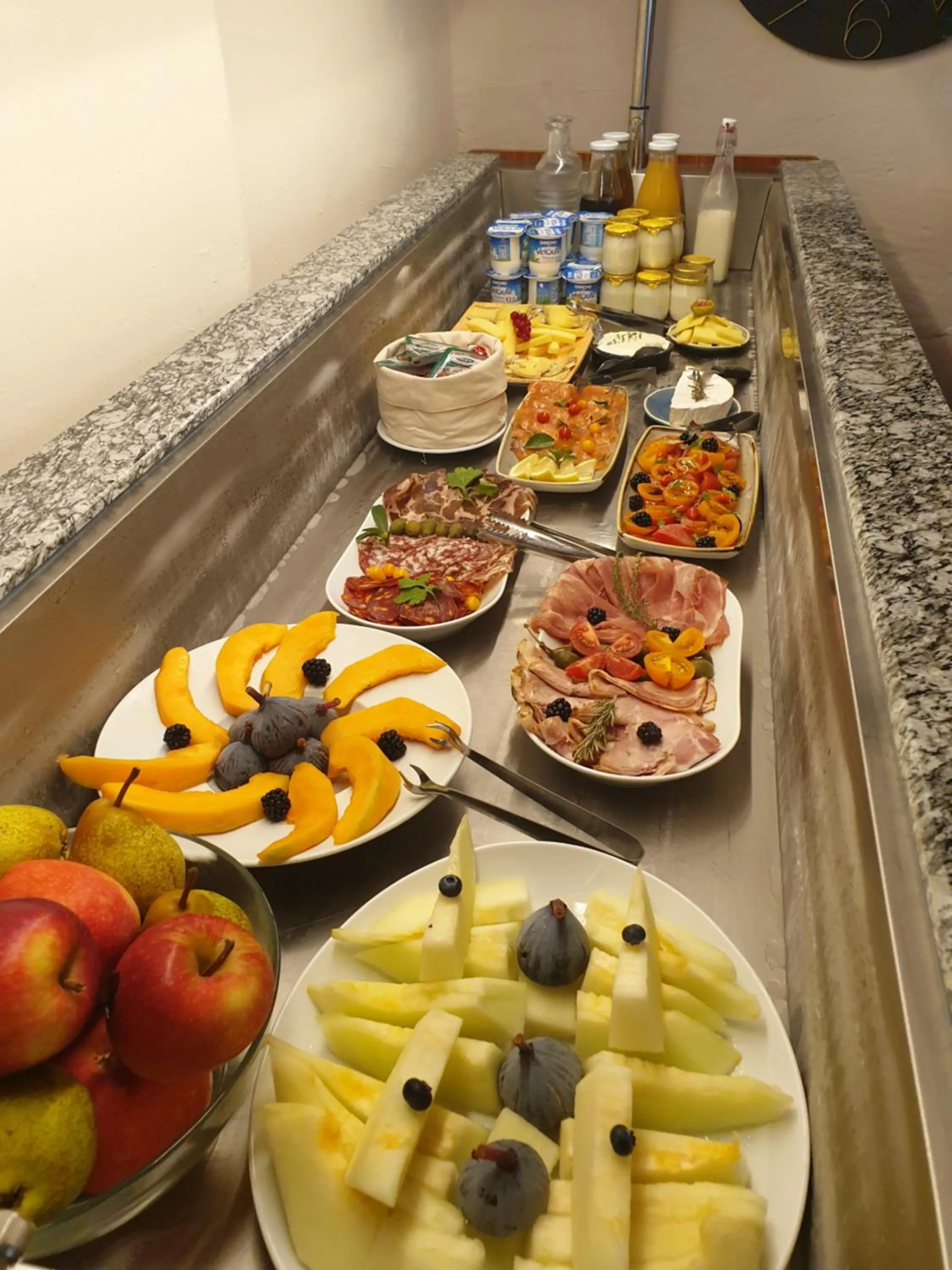 Breakfast in La Bastide Du Bois Breant