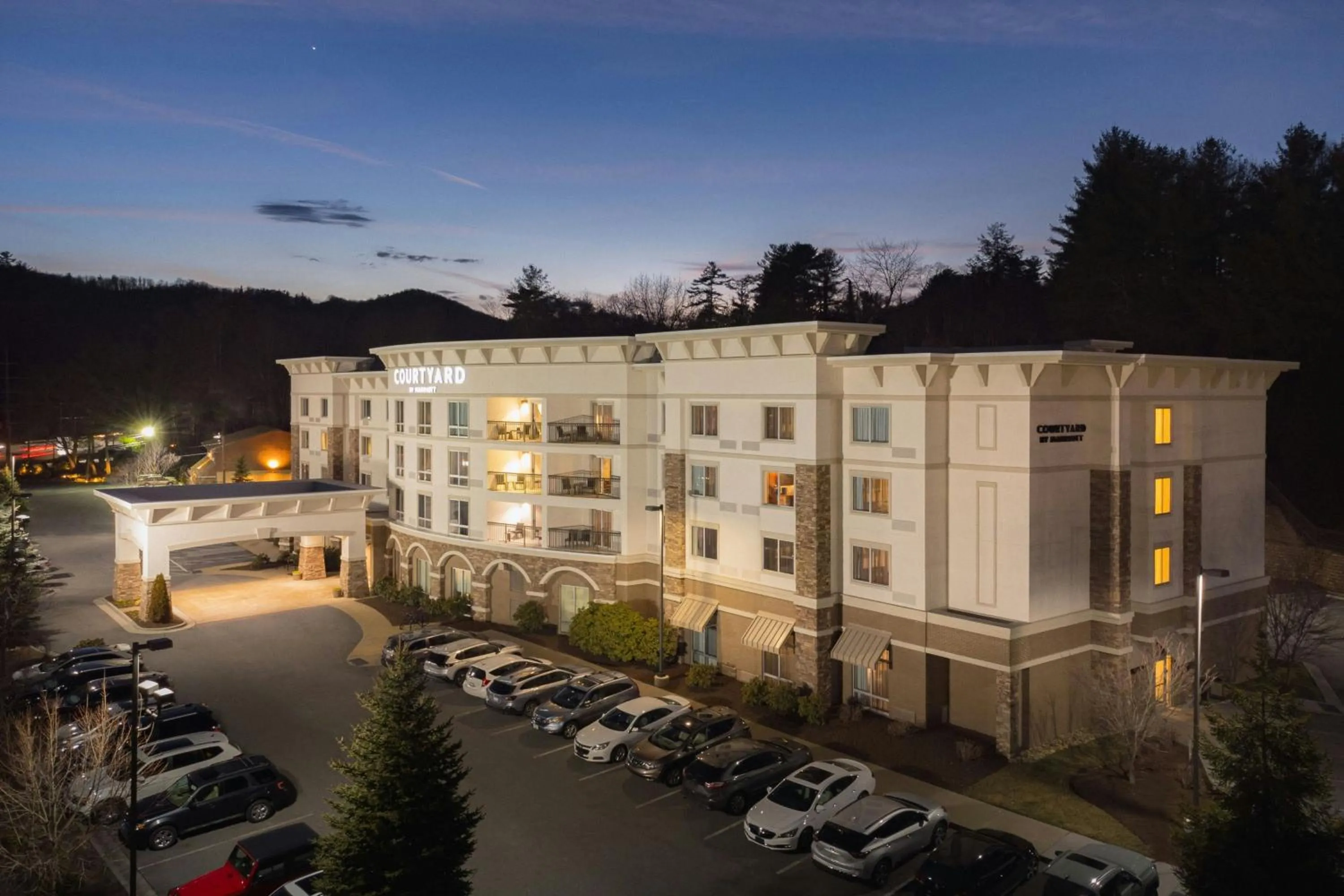Property building in Courtyard by Marriott Boone