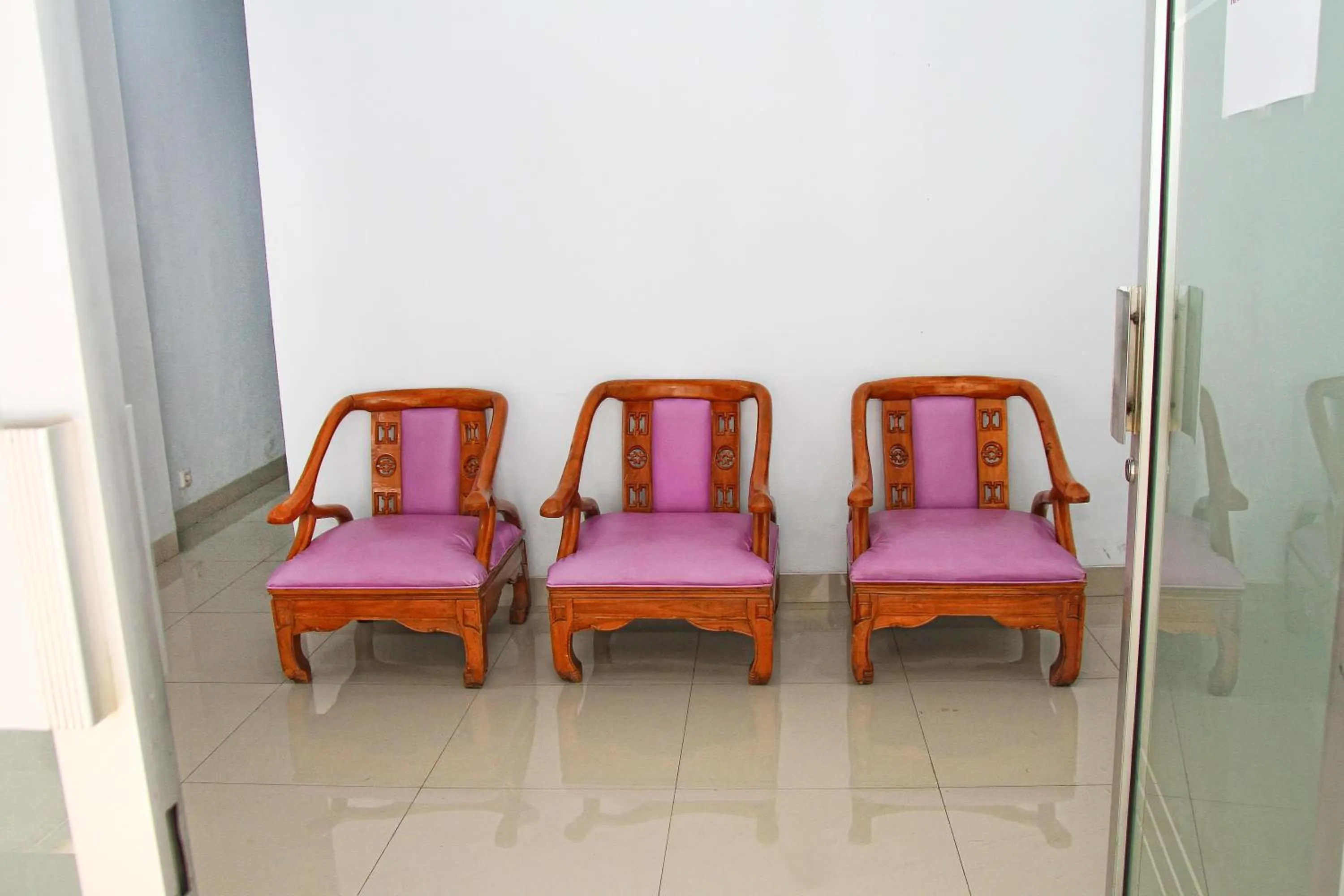 Seating area in Syariah Mama Cengkareng @ Mutiara Palem