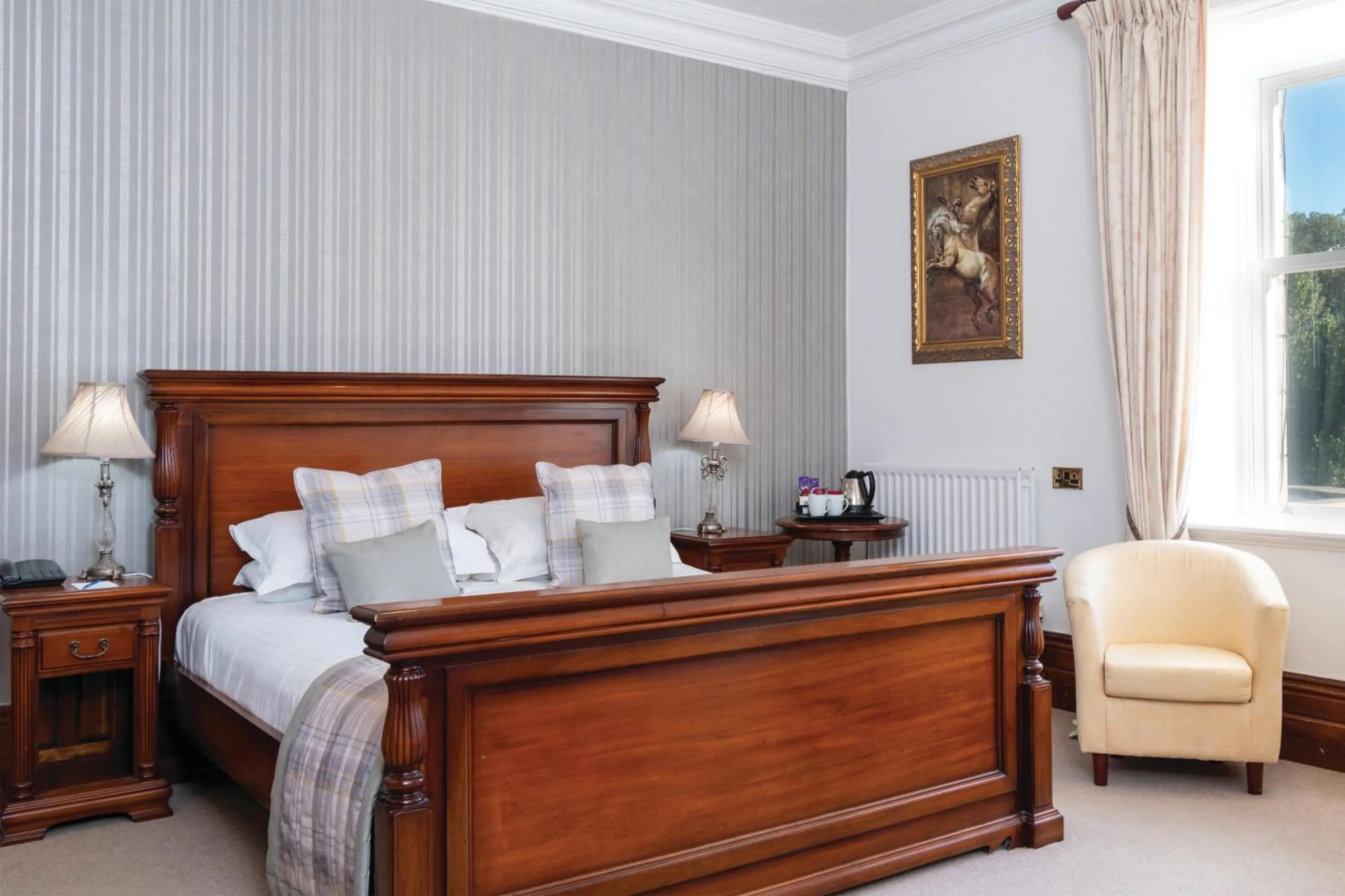 Bedroom, Bed in Bron Eifion Hotel