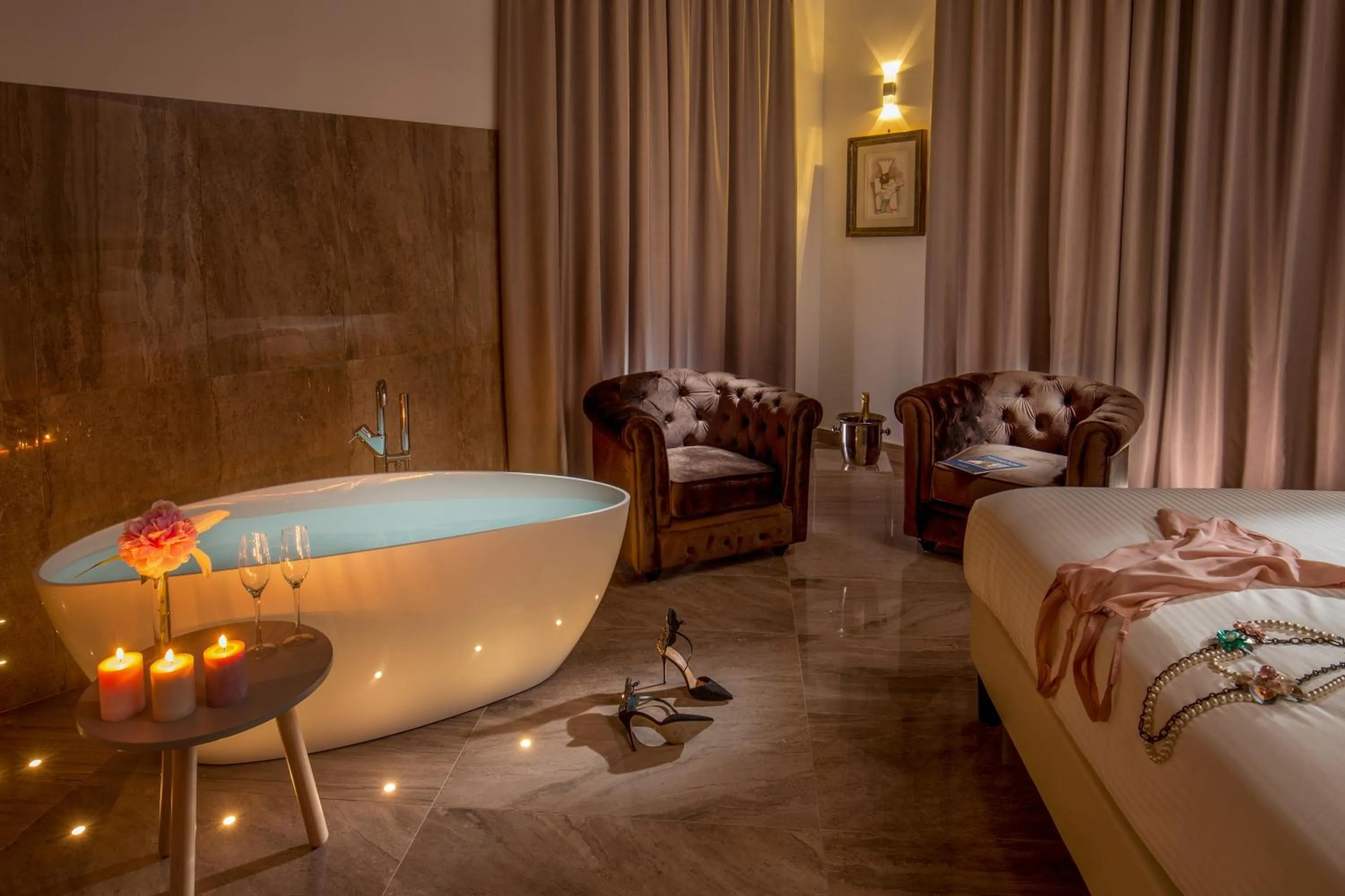 Bath, Bed in GCF Luxury Suites, Guest house