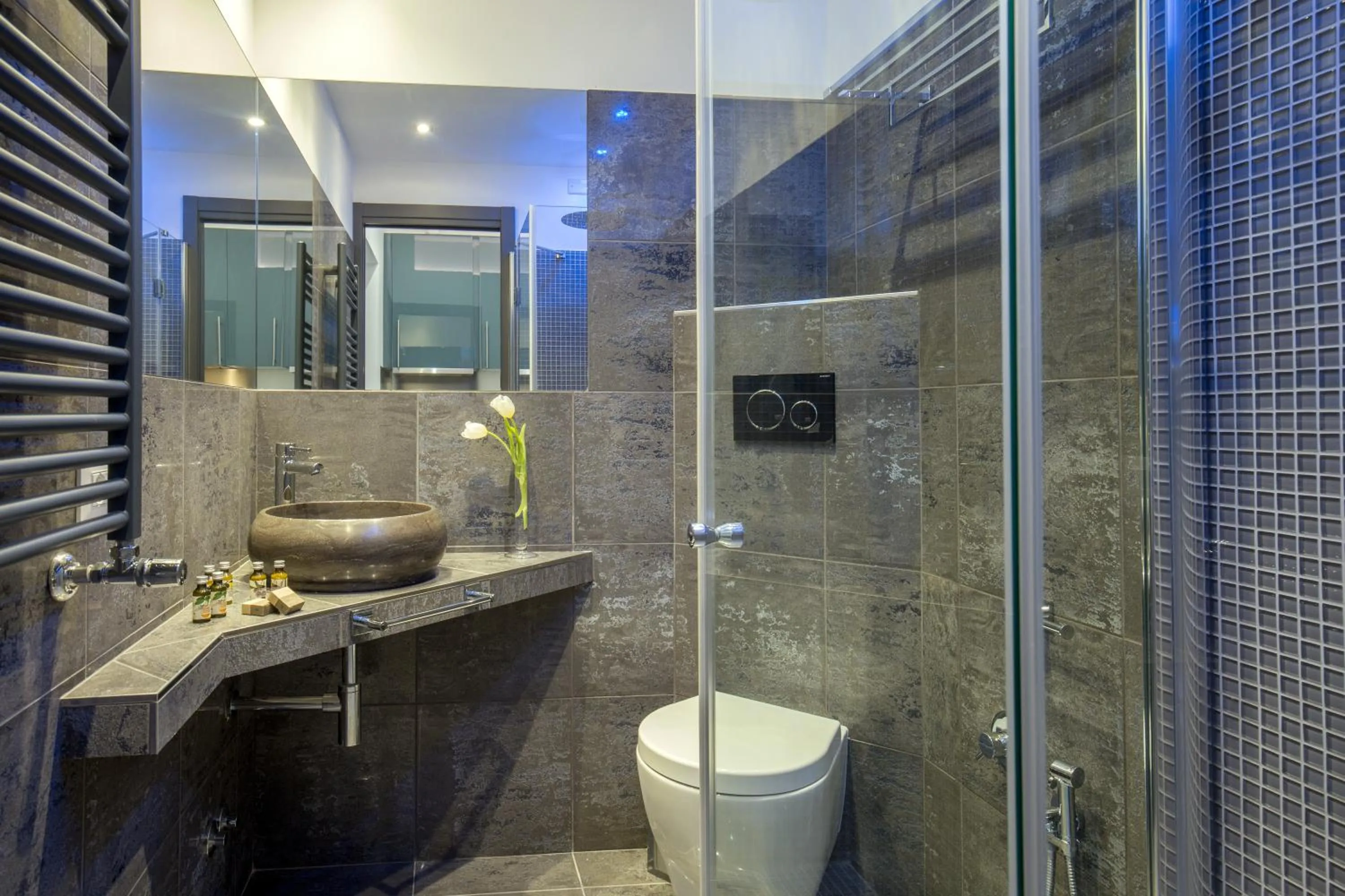 Bathroom in GCF Luxury Suites, Guest house