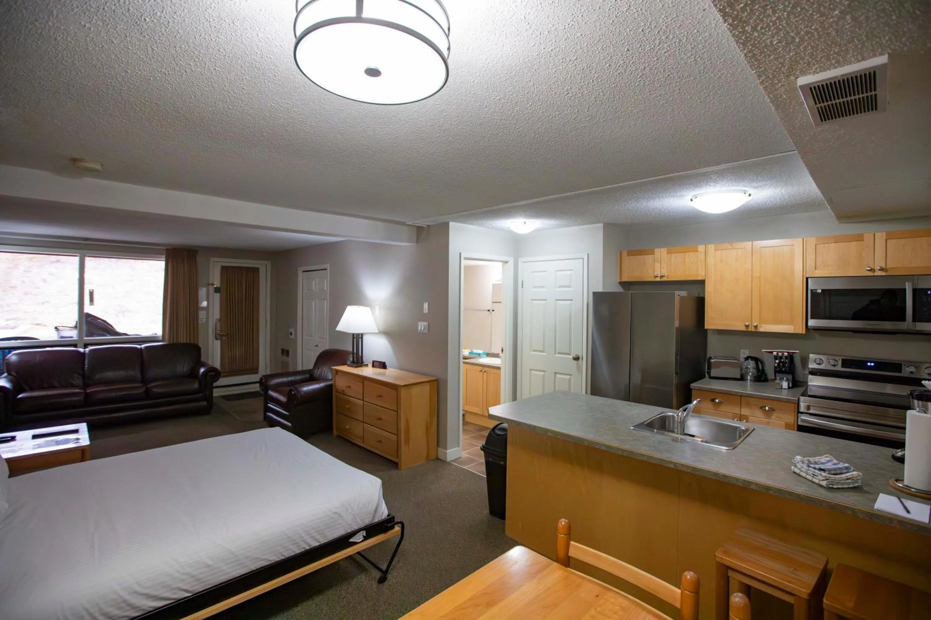 Photo of the whole room in Panorama Vacation Retreat at Horsethief Lodge