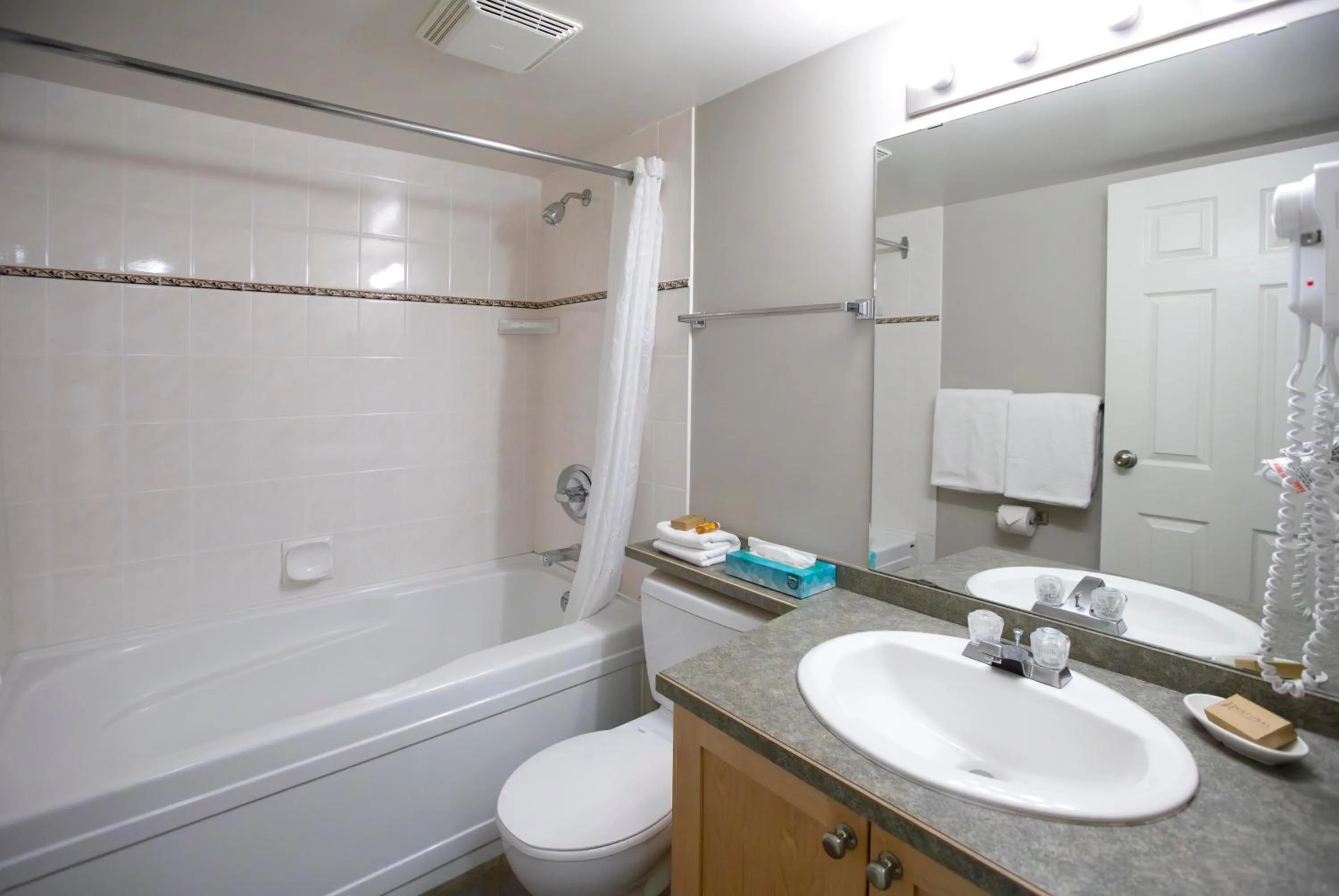 Bathroom in Panorama Vacation Retreat at Horsethief Lodge